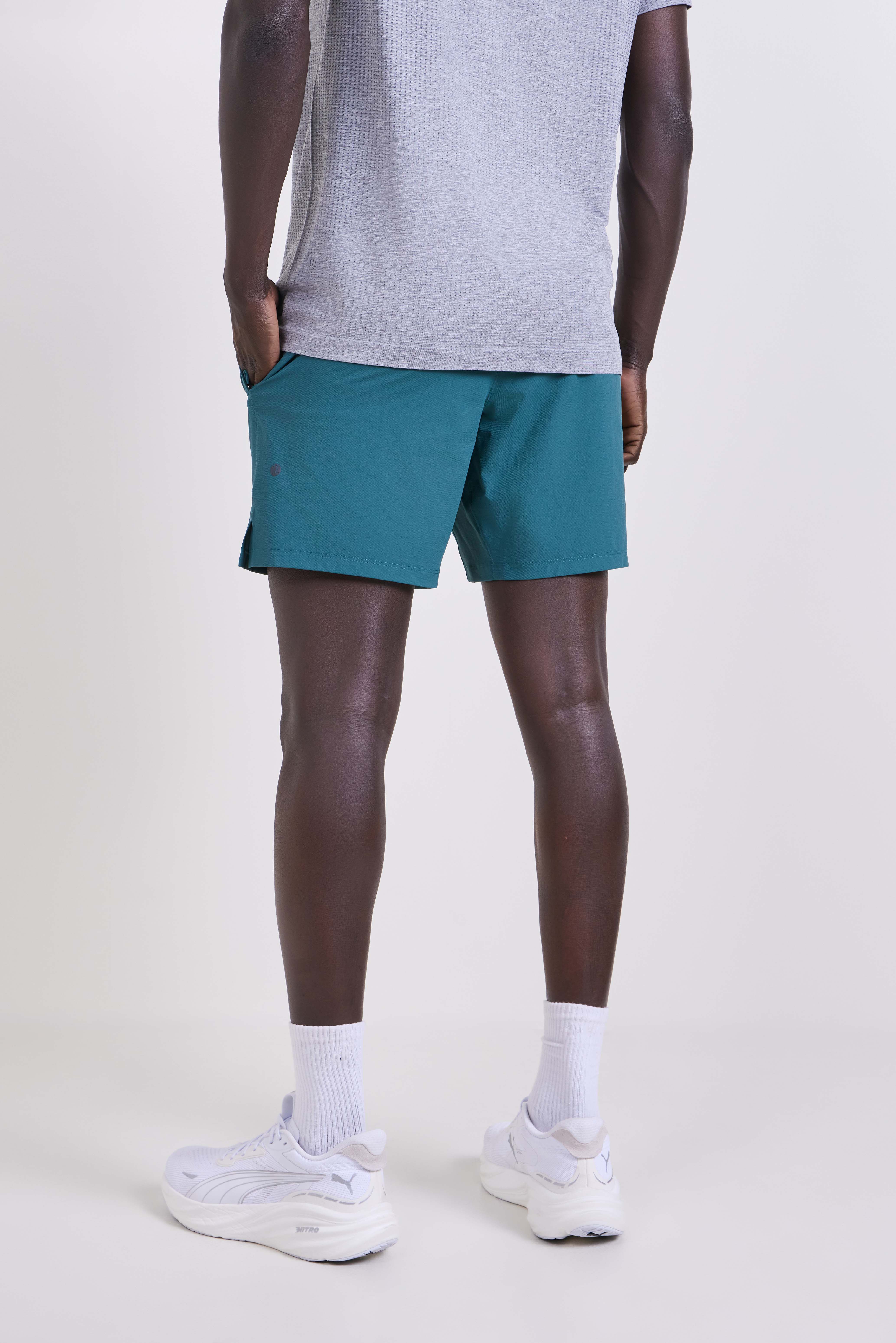LULULEMON License To Train Short 7'' LL