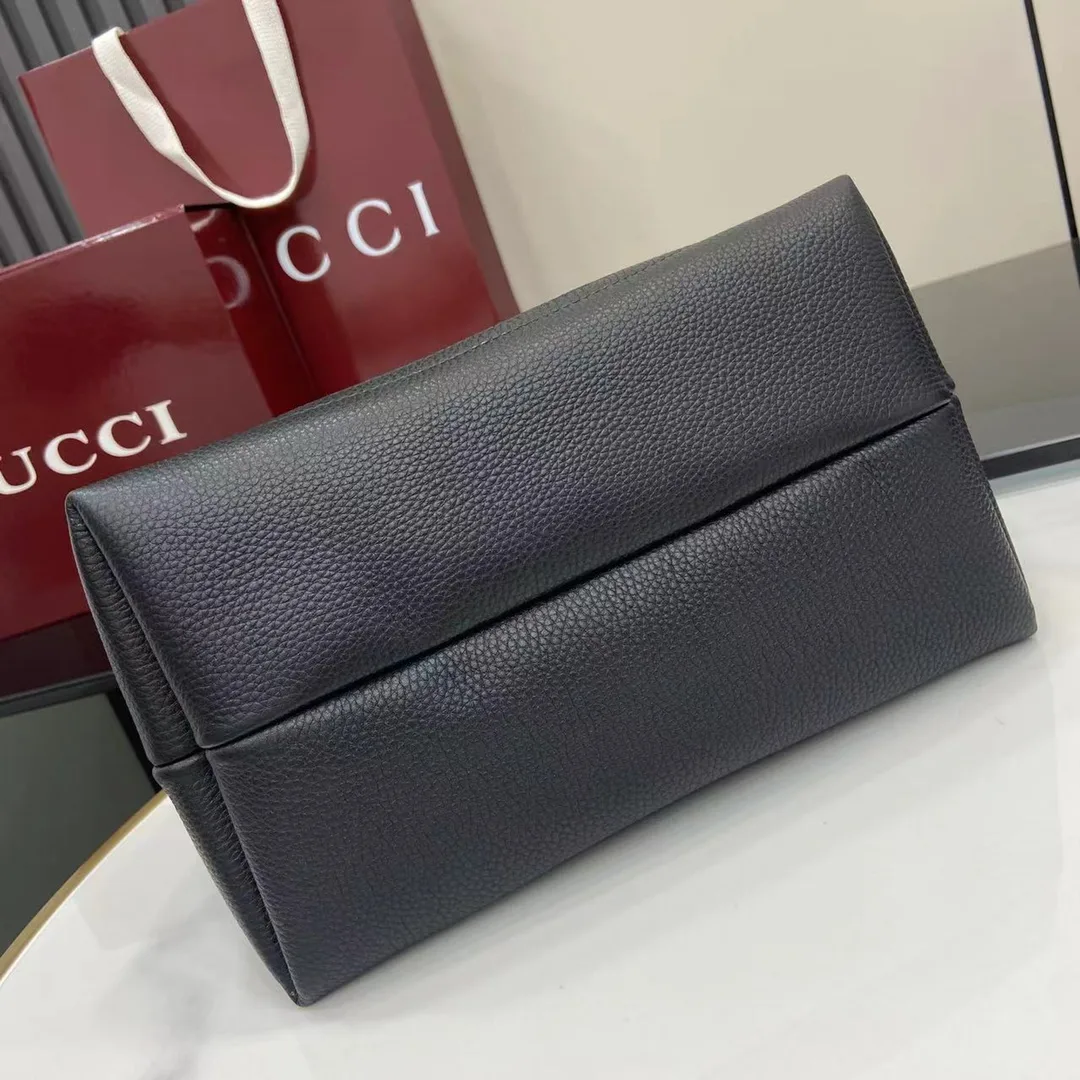 Gucci Black Grained Leather Shoulder Bag product photo from LabelPicks
