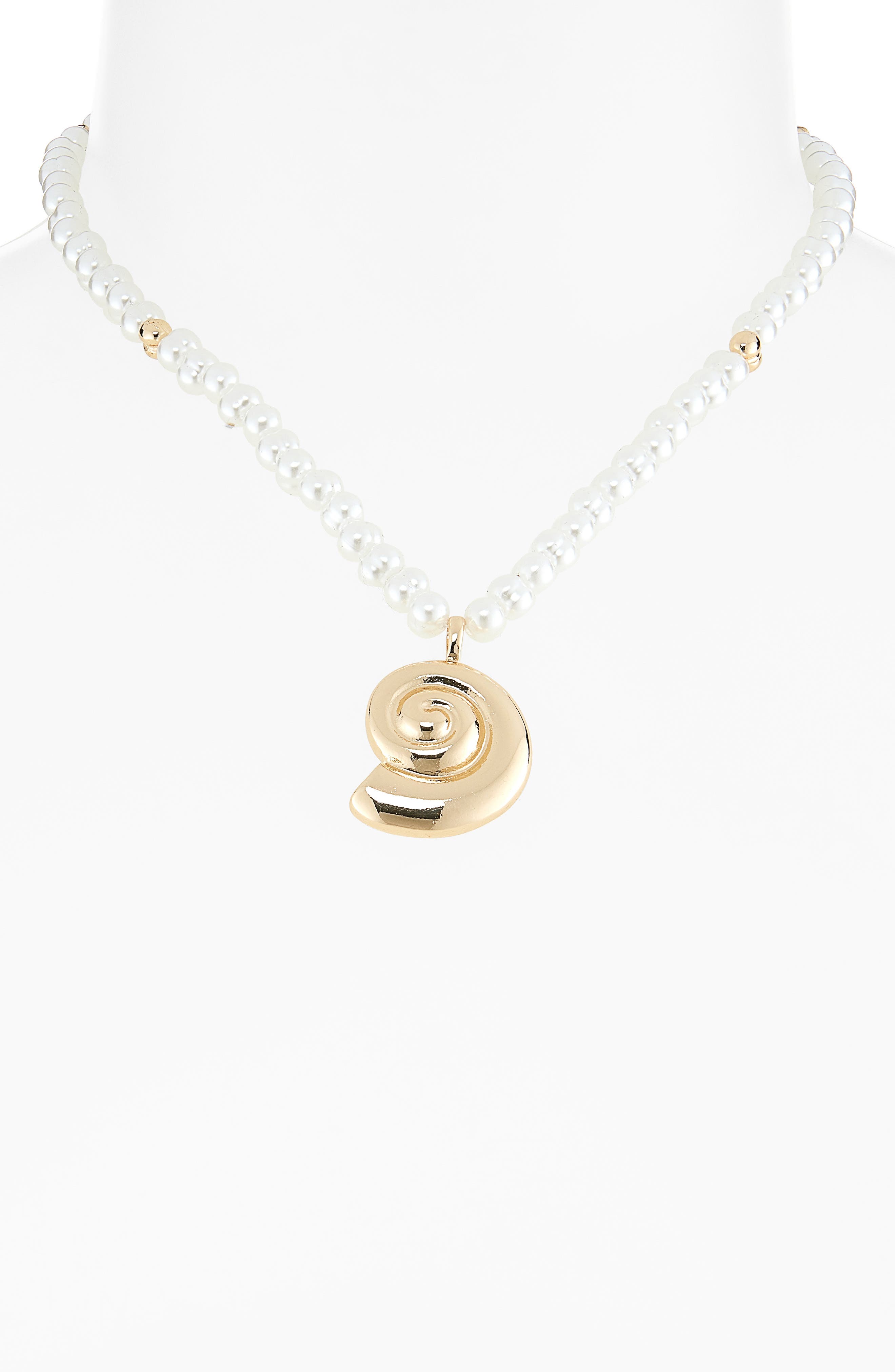 NORDSTROM RACK Shell Pendant Necklace
