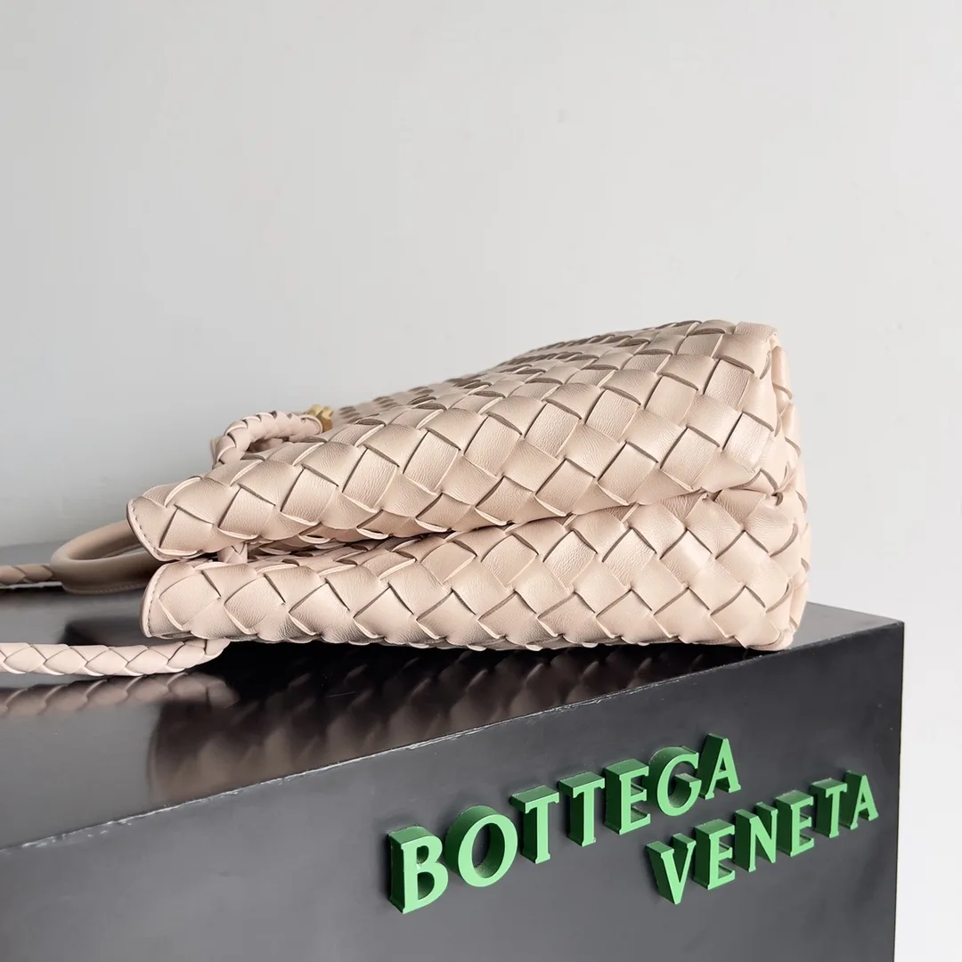 Bottega Veneta White Andiamo Intrecciato Woven Leather Top Handle Bag product photo from LabelPicks