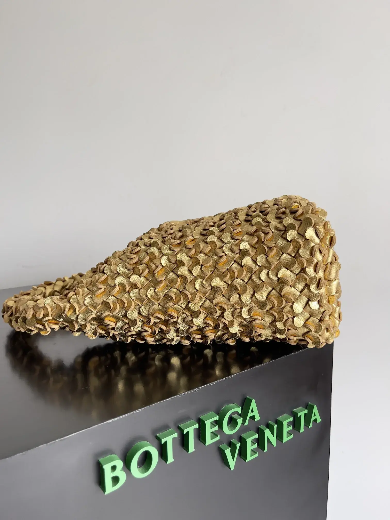Bottega Veneta Cabat Intrecciato Woven Leather Bucket Bag product photo from LabelPicks