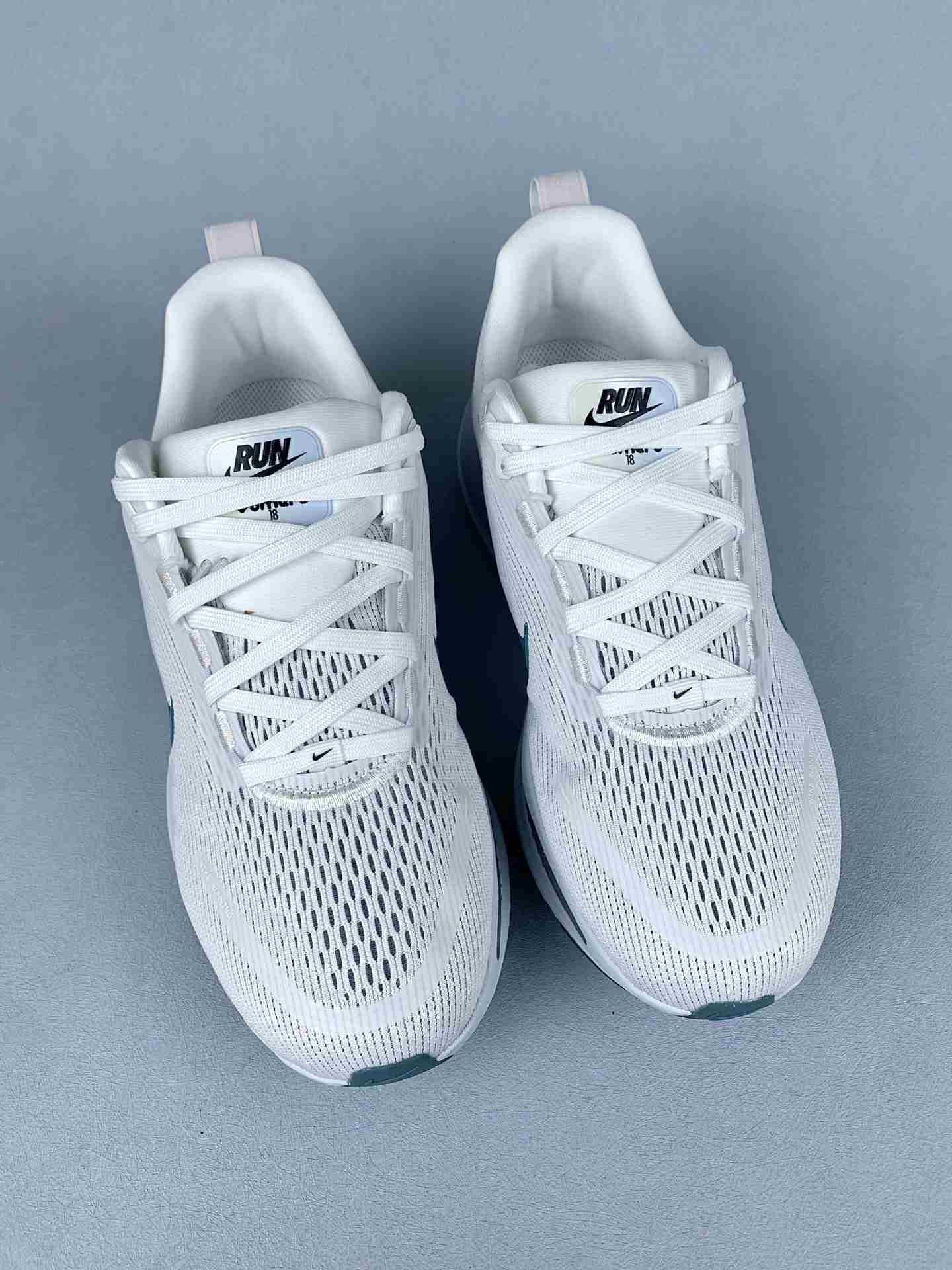 Nike Vomero 18 Shoes