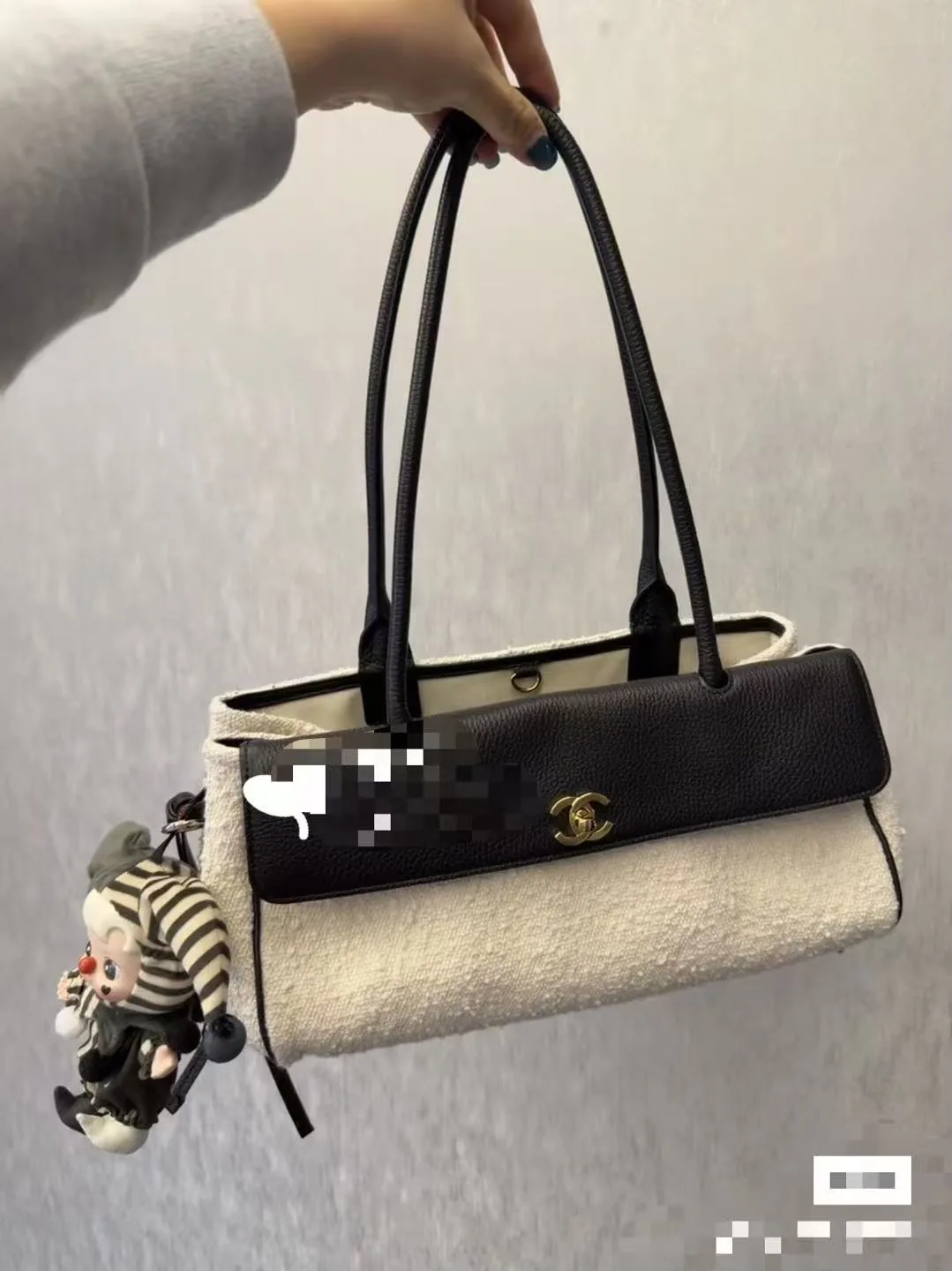 Chanel Black Grained Leather Tote Bag product photo from LabelPicks