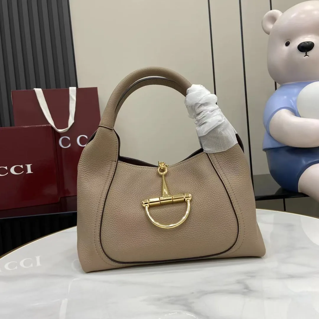 Gucci Grained Leather Shoulder Bag product photo from LabelPicks