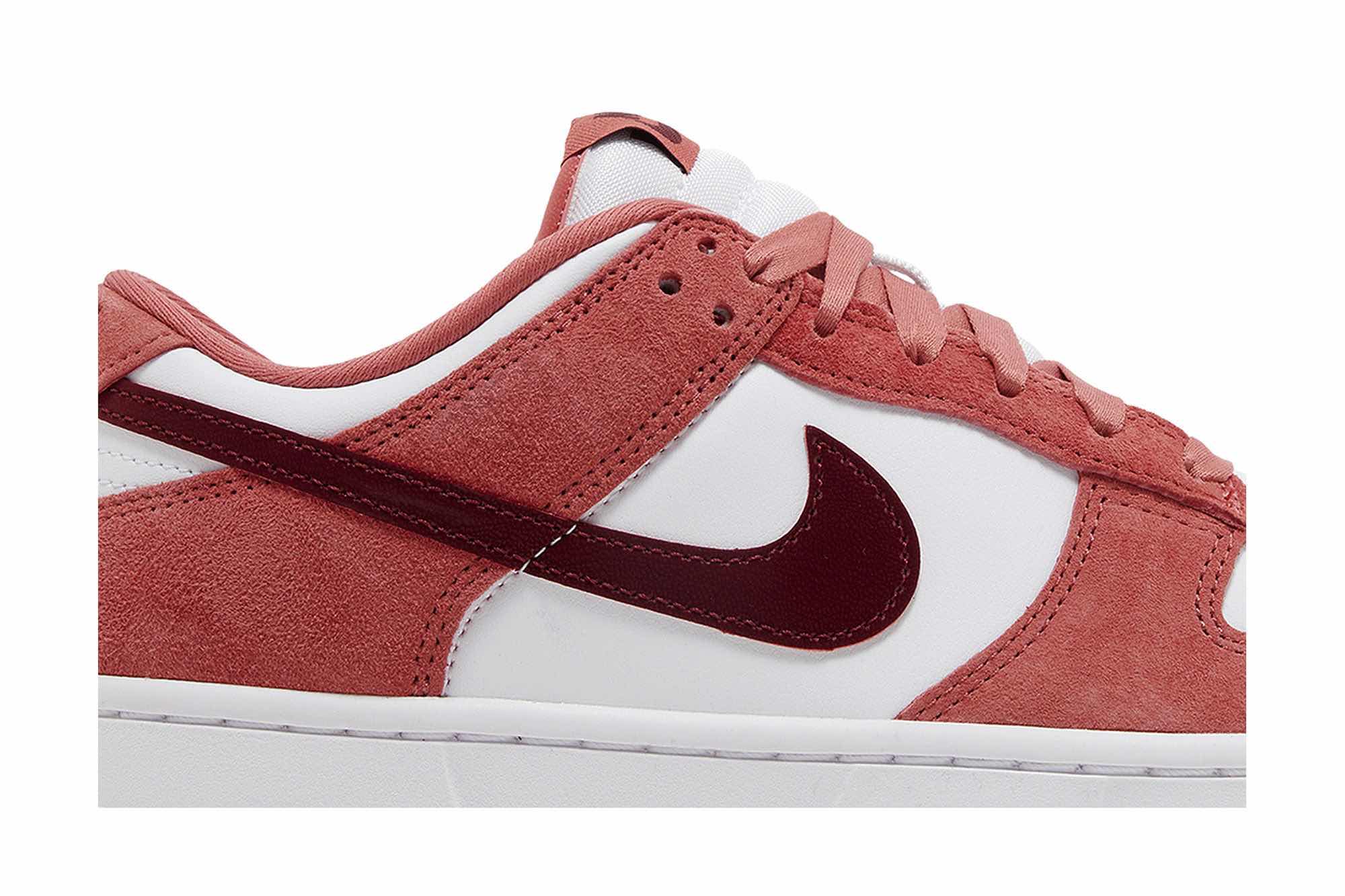 Nike Dunk Low ‘Valentines Day’ FQ7056-100