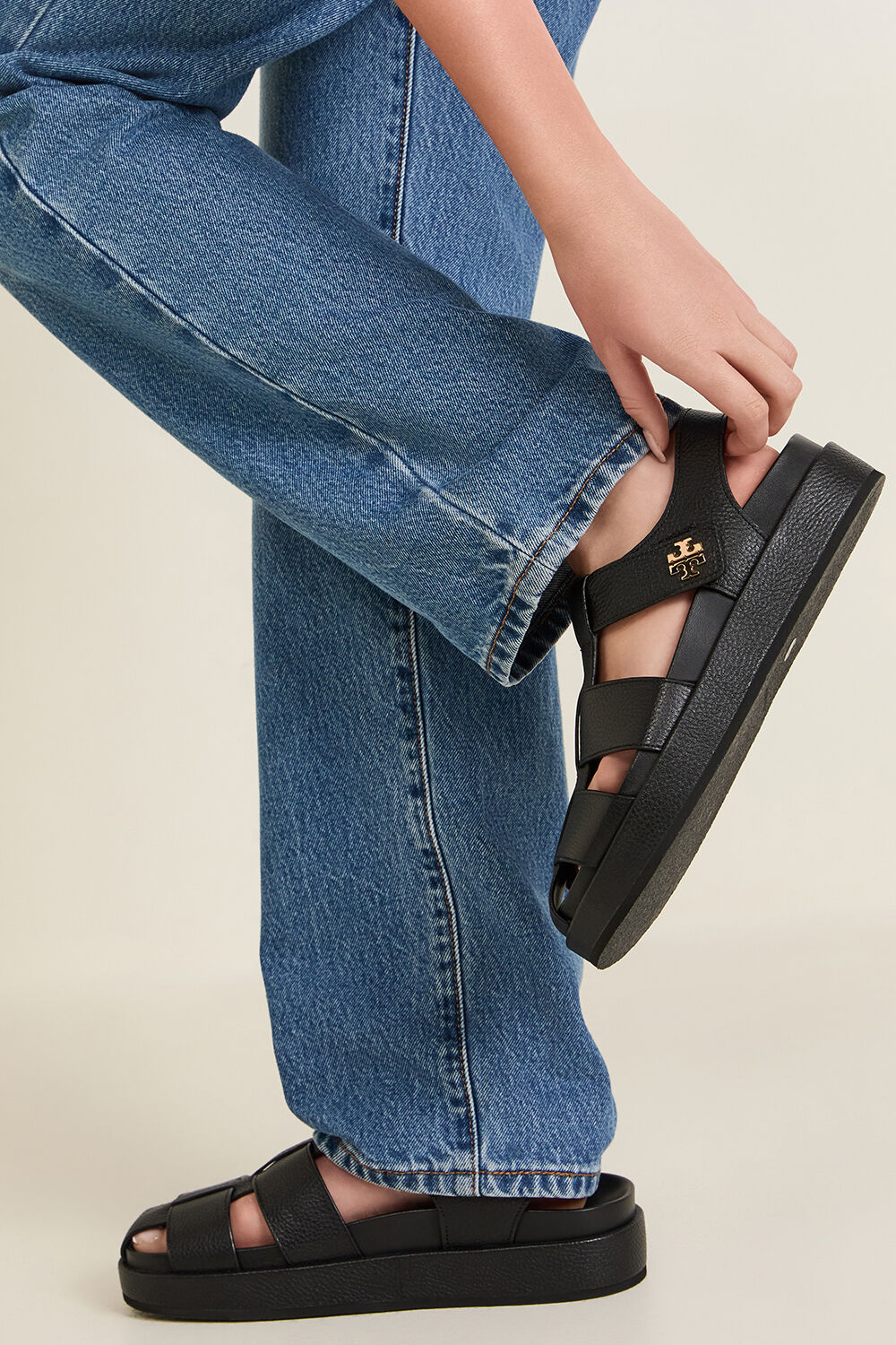 TORY BURCH סנדלי קירה ספורט