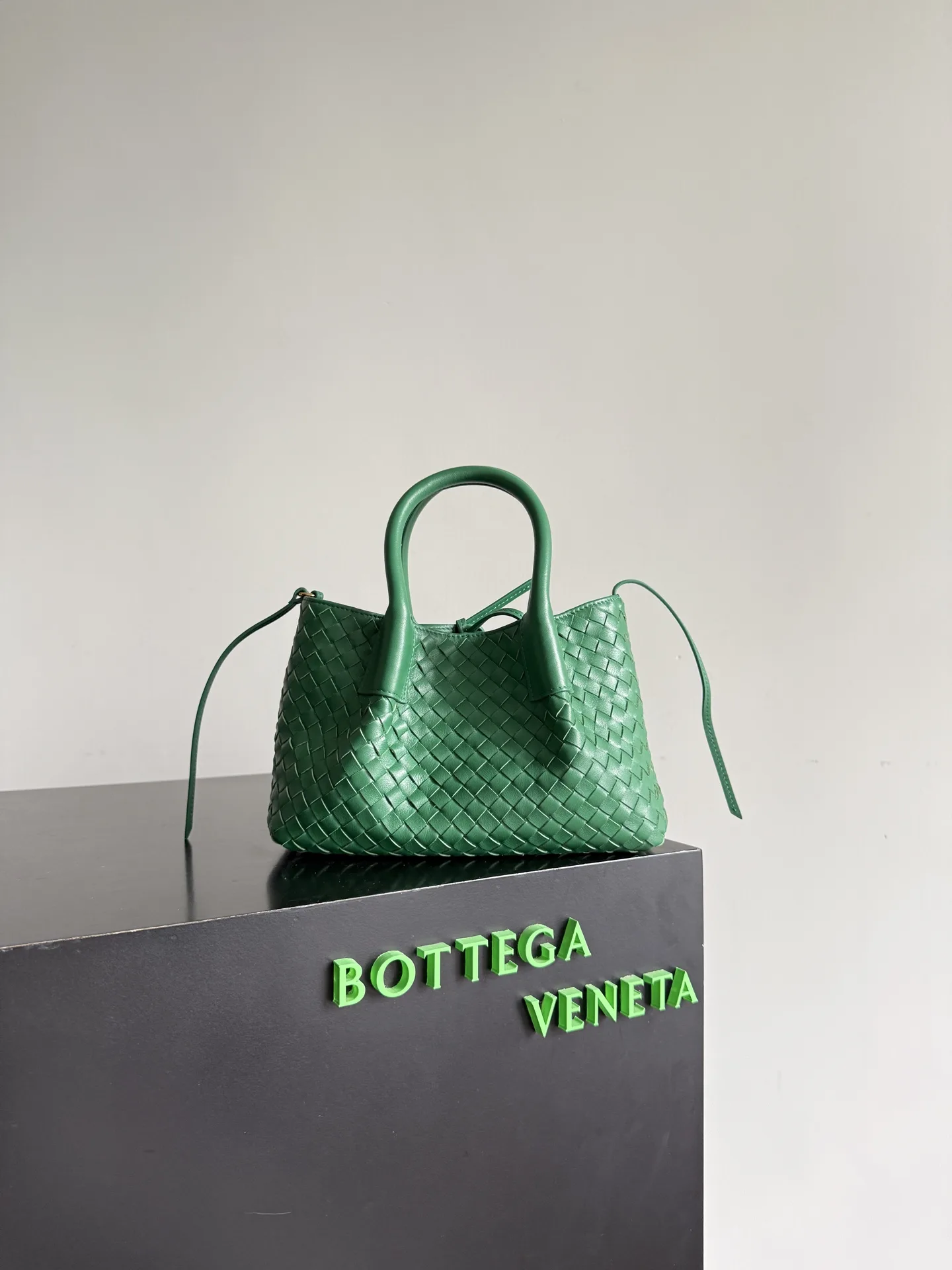 Bottega Veneta Pink Intrecciato Woven Leather Tote Bag product photo from LabelPicks
