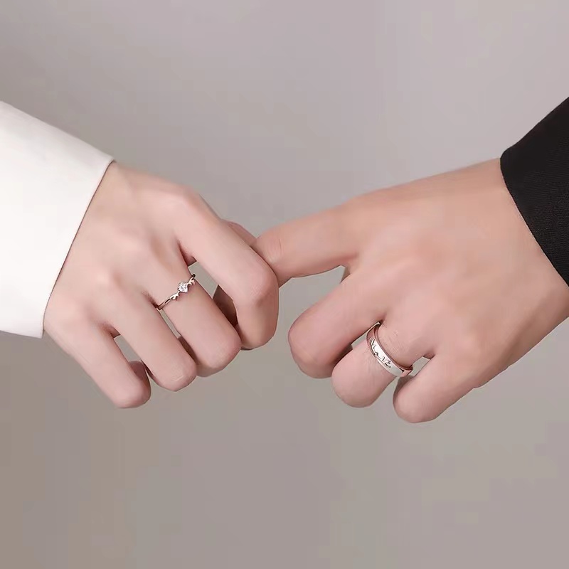 A deer has your couple's ring and a pair of sterling silver.