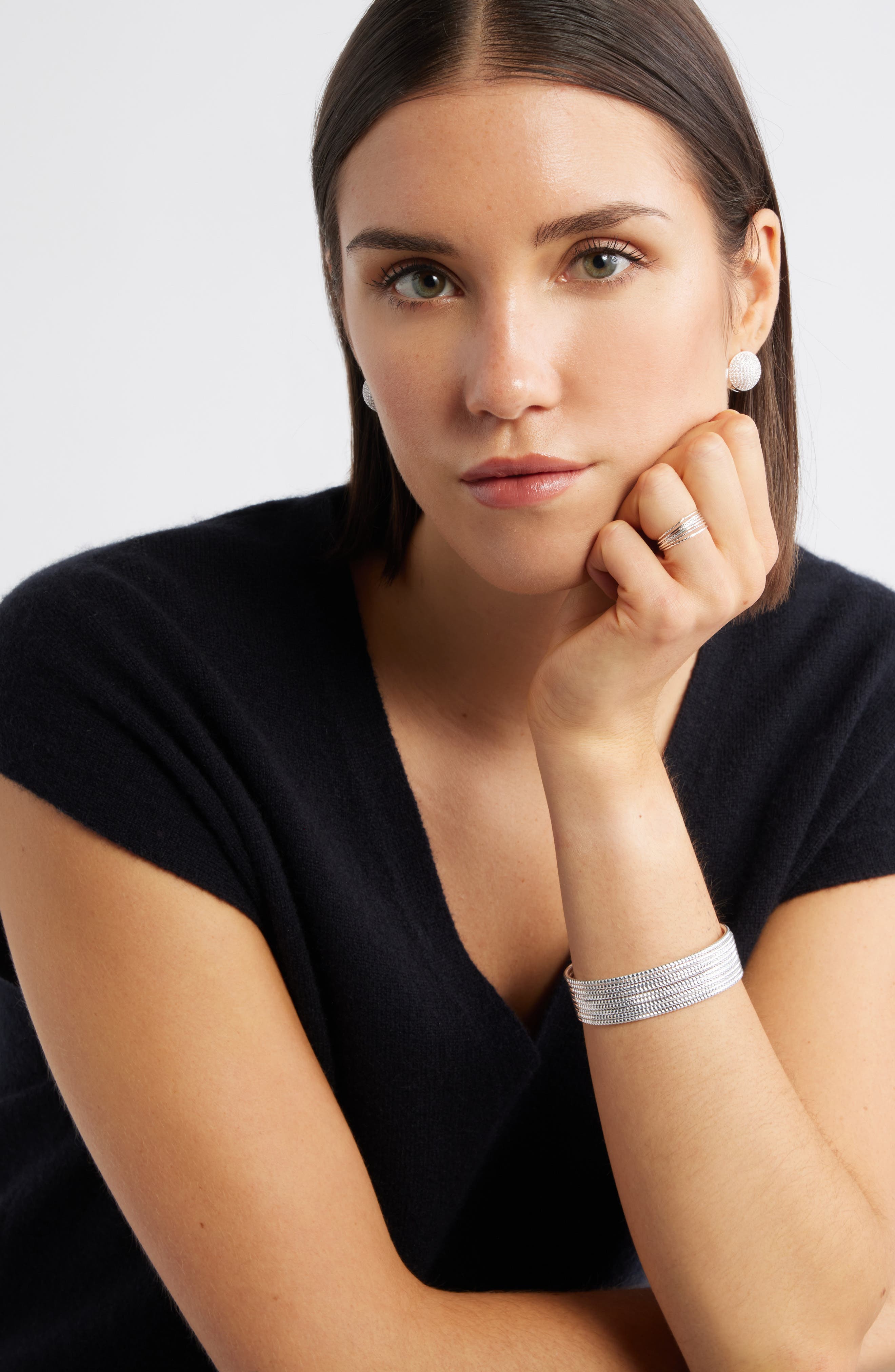 Nordstrom 7-Back Faceted Skinny Ring Stack