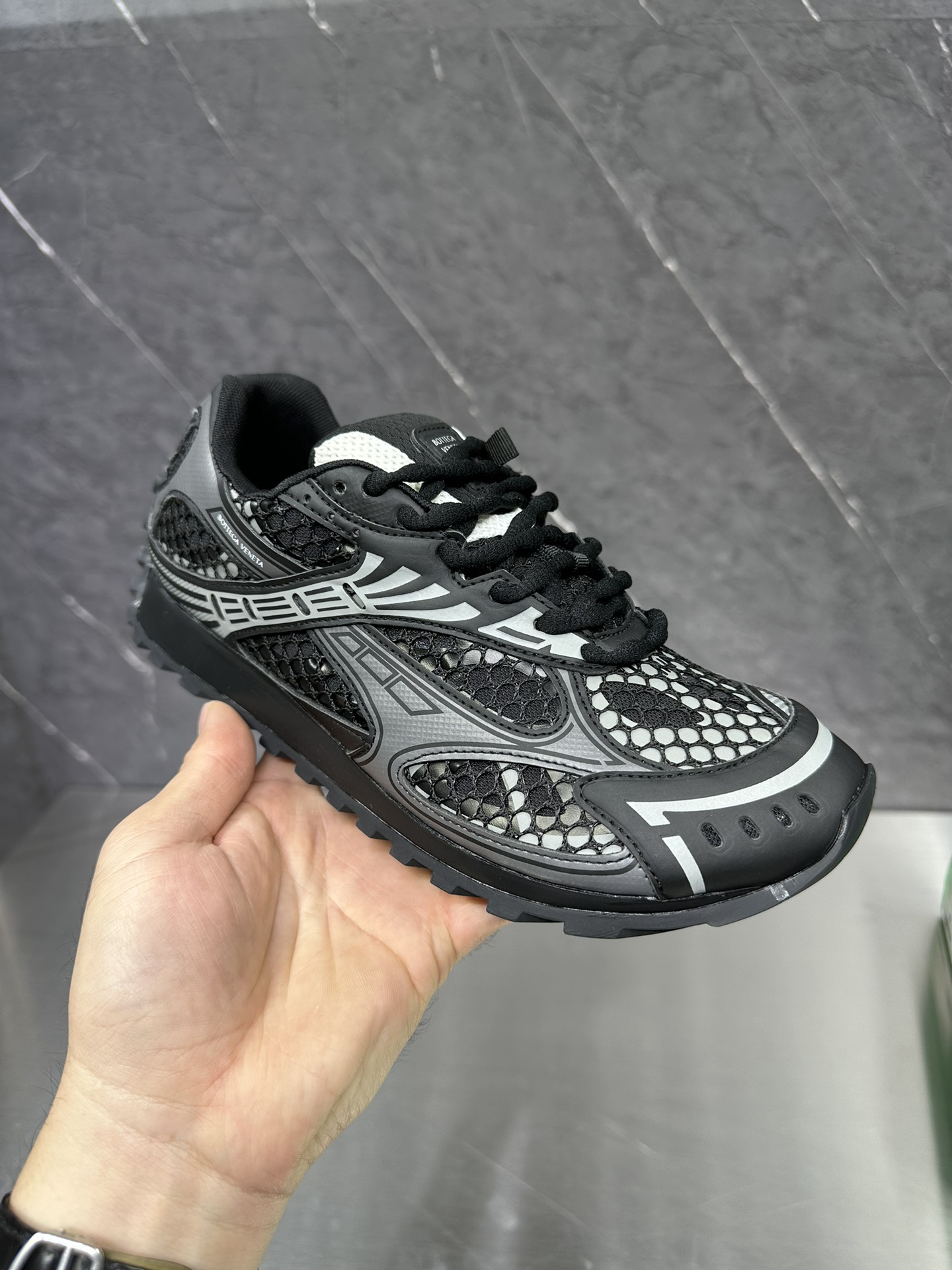 BV SNEAKERS