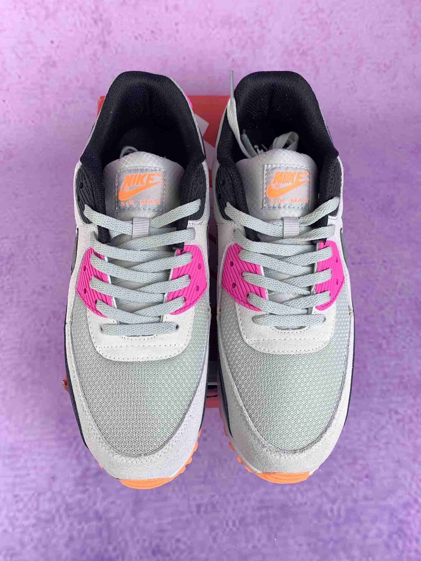 Nike Air Max 90 Shoes