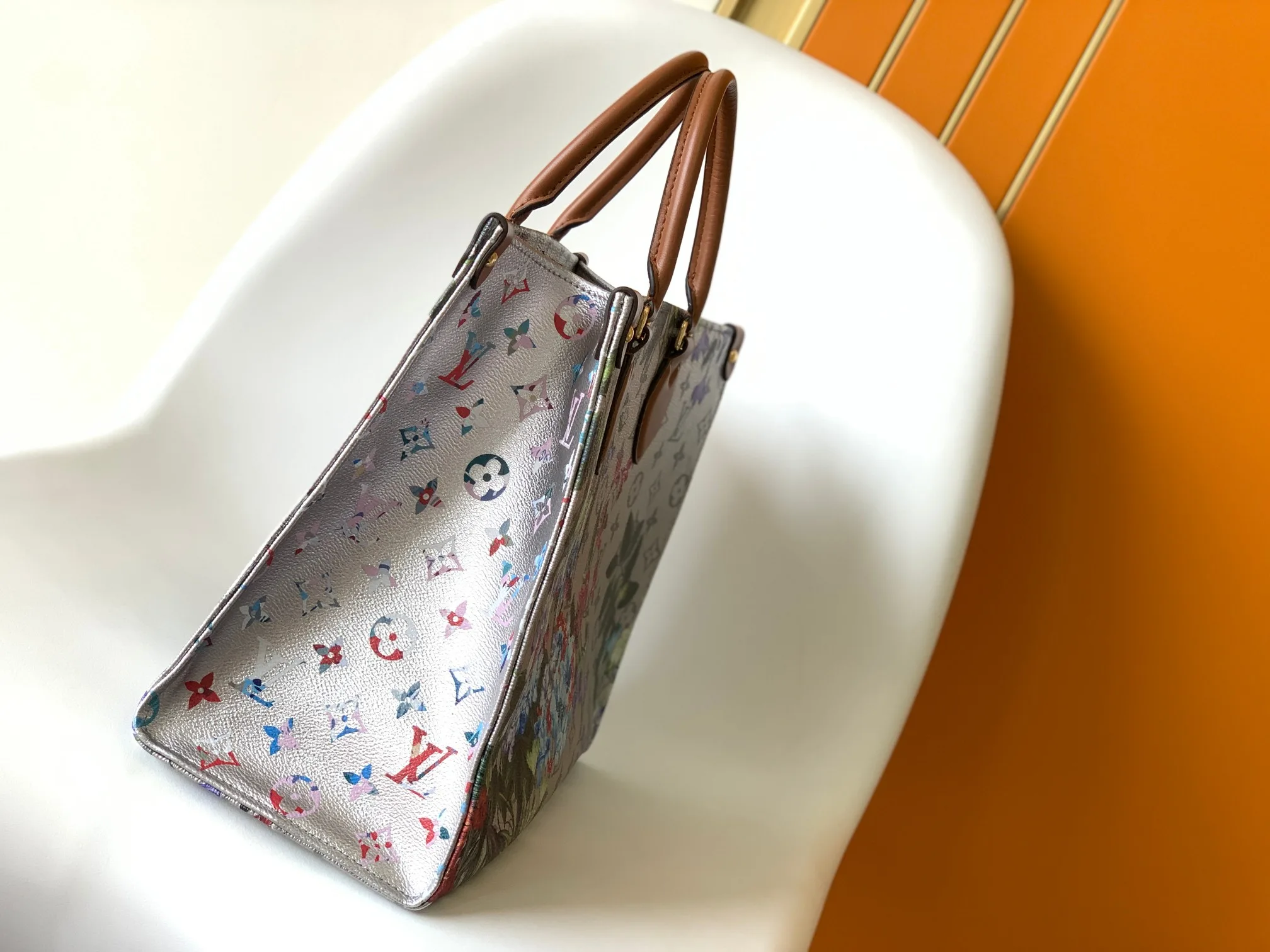 Louis Vuitton White Onthego Calfskin Tote Bag product photo from LabelPicks