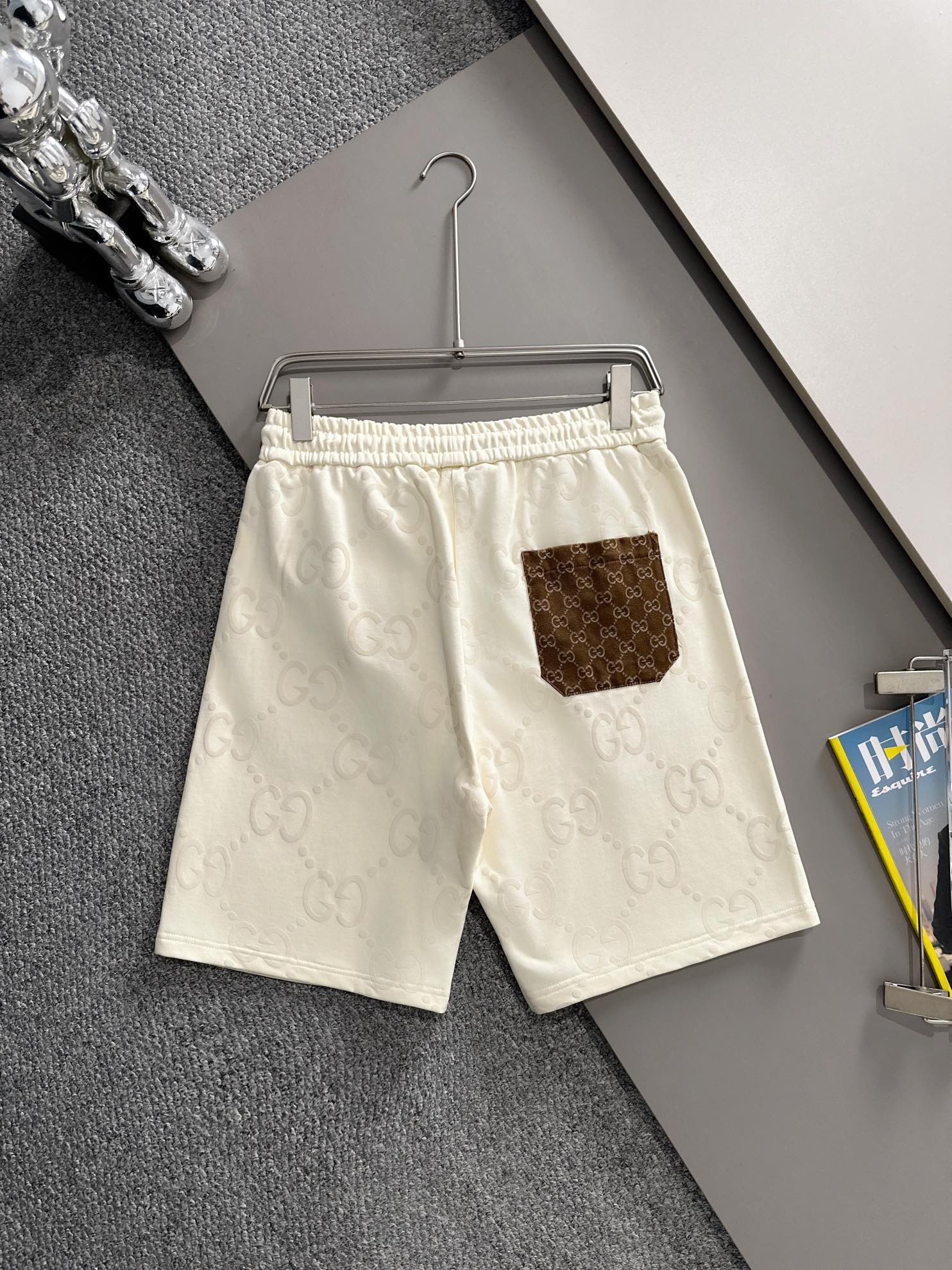 0320 Classic patterned shorts