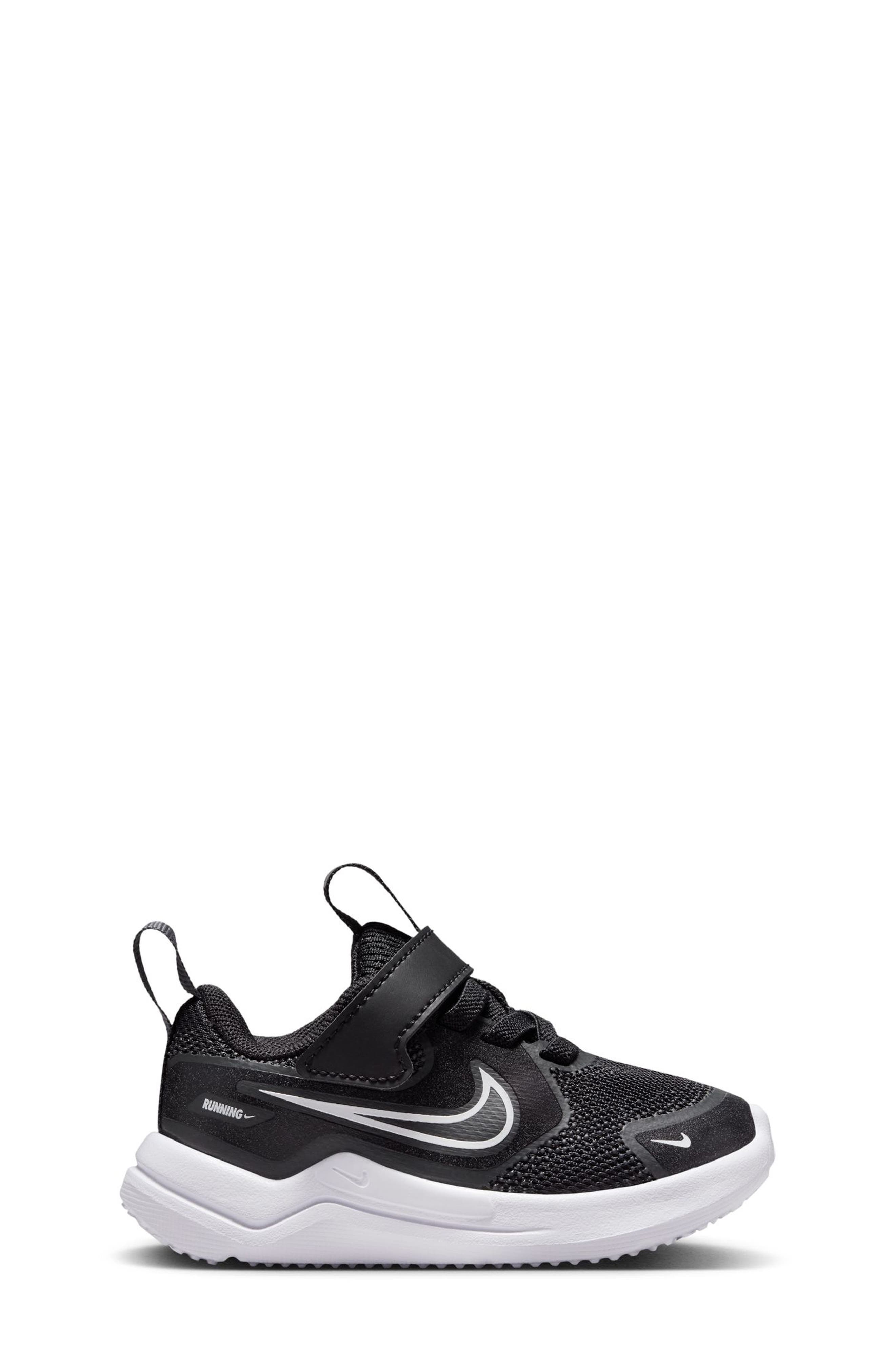 Nike Cosmic Runner Running Shoe