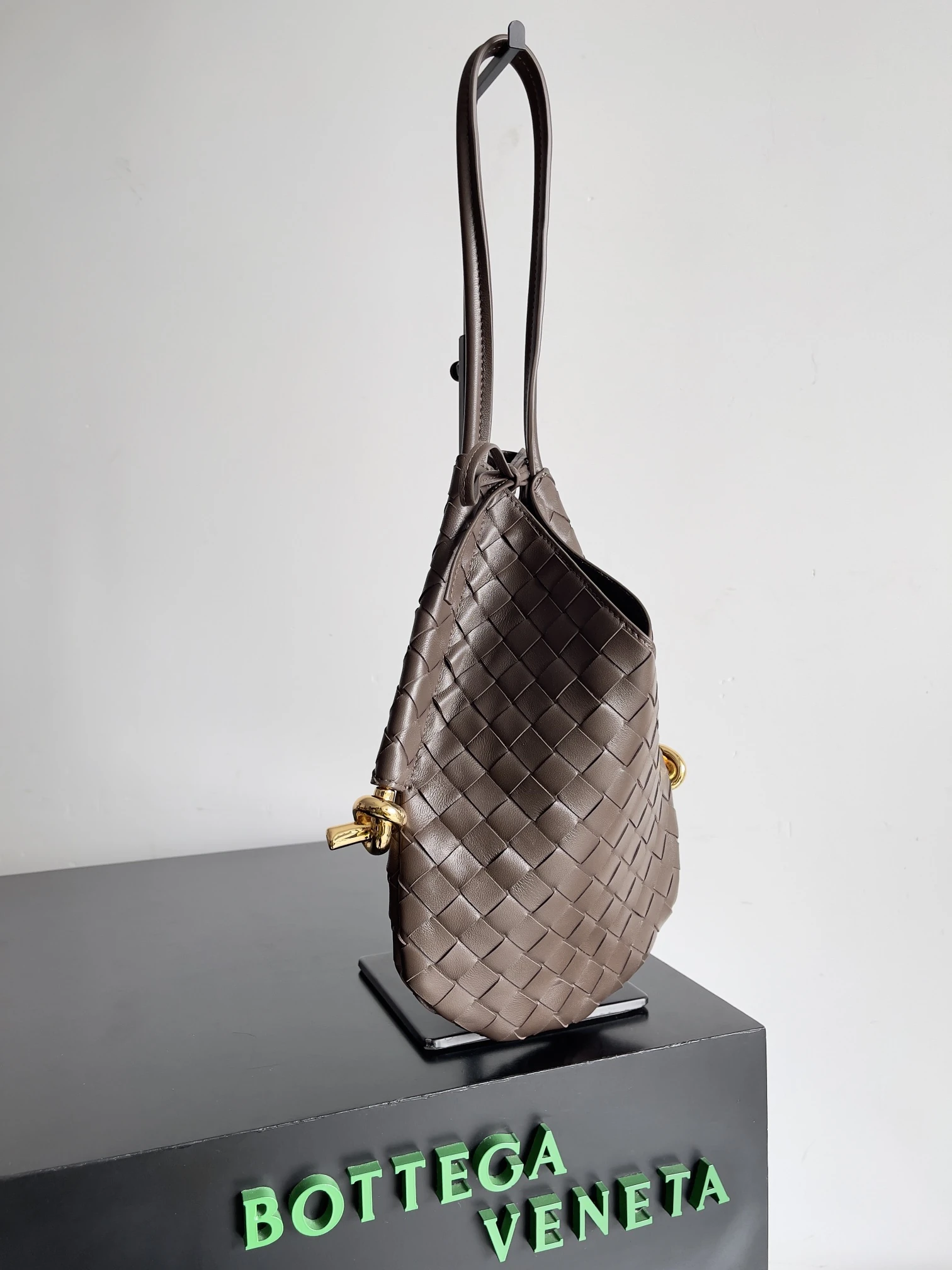 Bottega Veneta Versatile Shoulder Bag product photo from LabelPicks