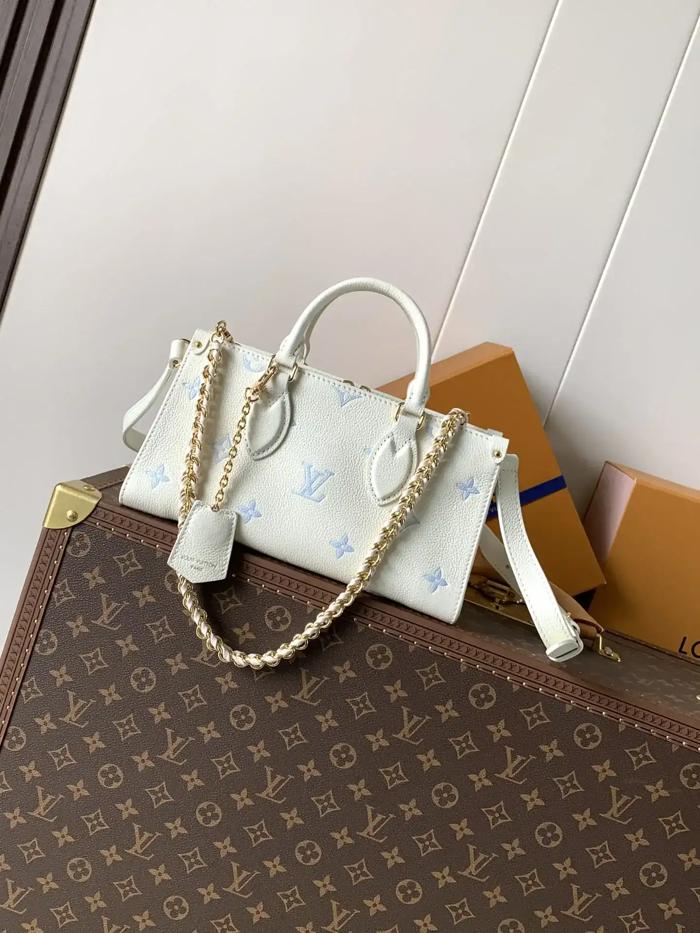 Louis Vuitton Black Onthego Calfskin Shoulder Bag product photo from LabelPicks