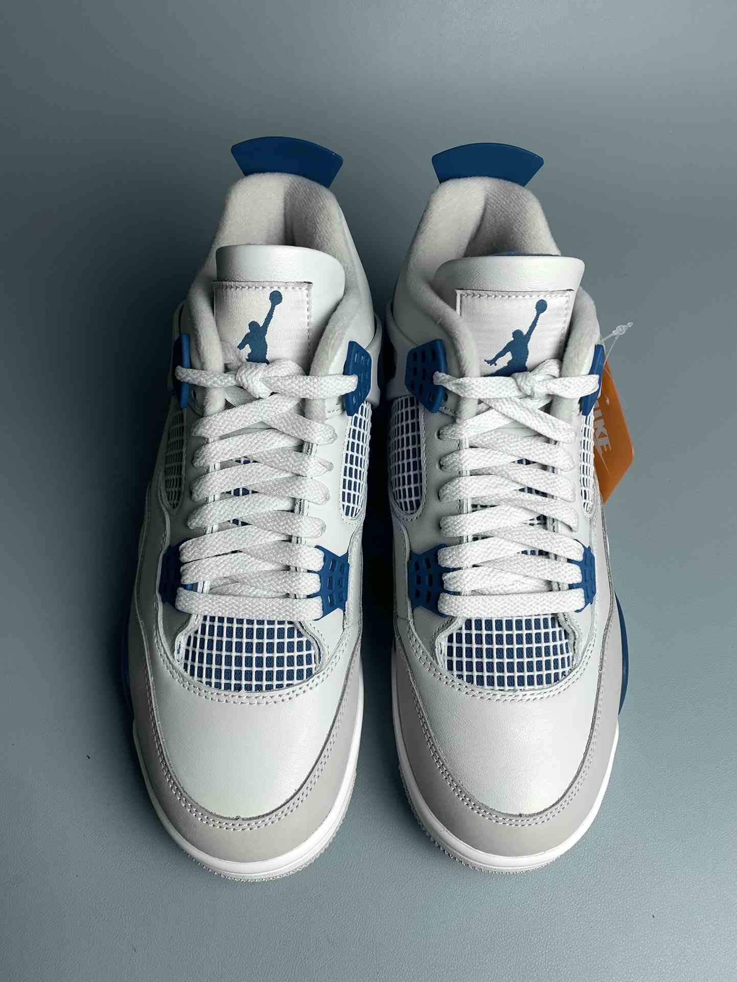 Air Jordan 4 