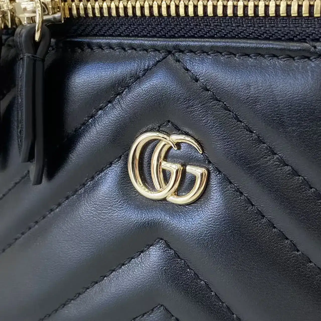 Gucci Black Marmont GG Supreme Canvas Top Handle Bag product photo from LabelPicks