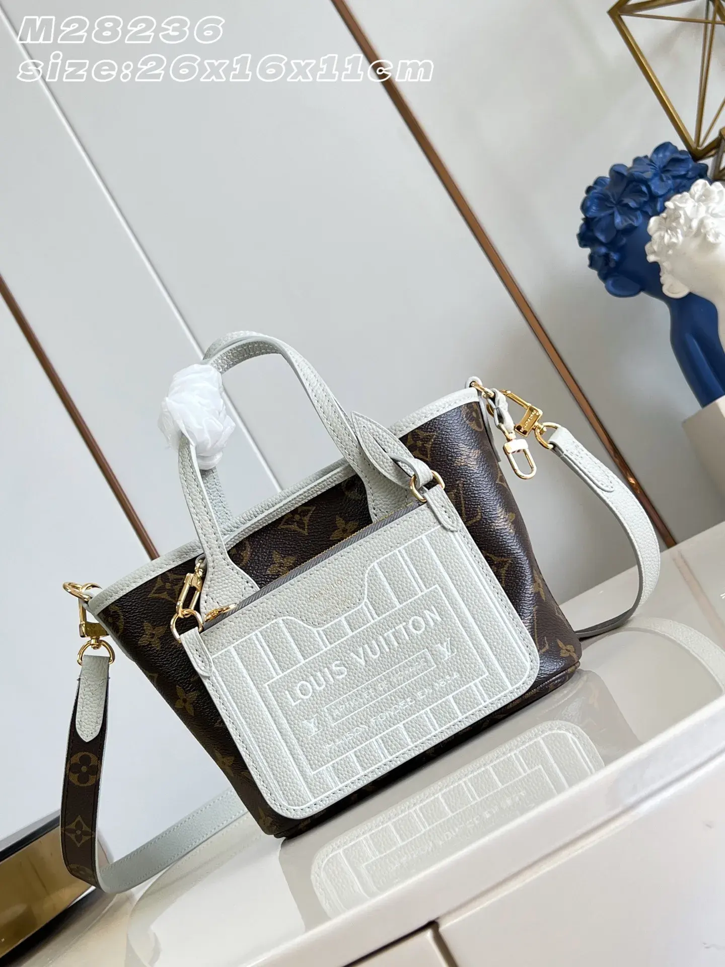 Louis Vuitton Gold Neverfull Tote Bag product photo from LabelPicks