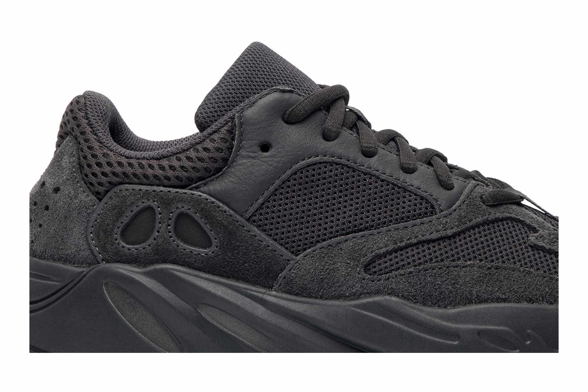 Adidas Yeezy Boost 700 ‘Utility Black’ FV5304