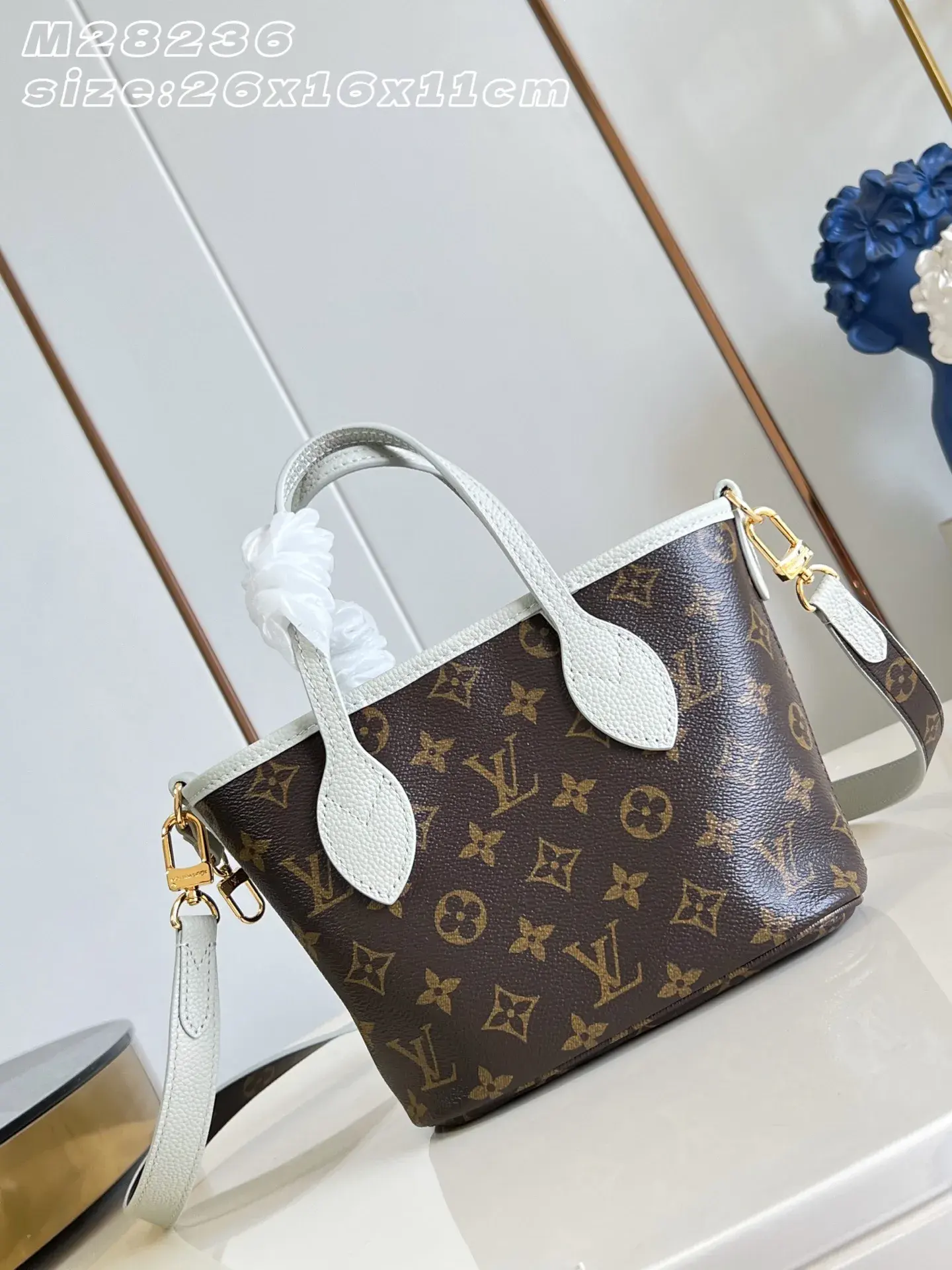Louis Vuitton Gold Neverfull Tote Bag product photo from LabelPicks