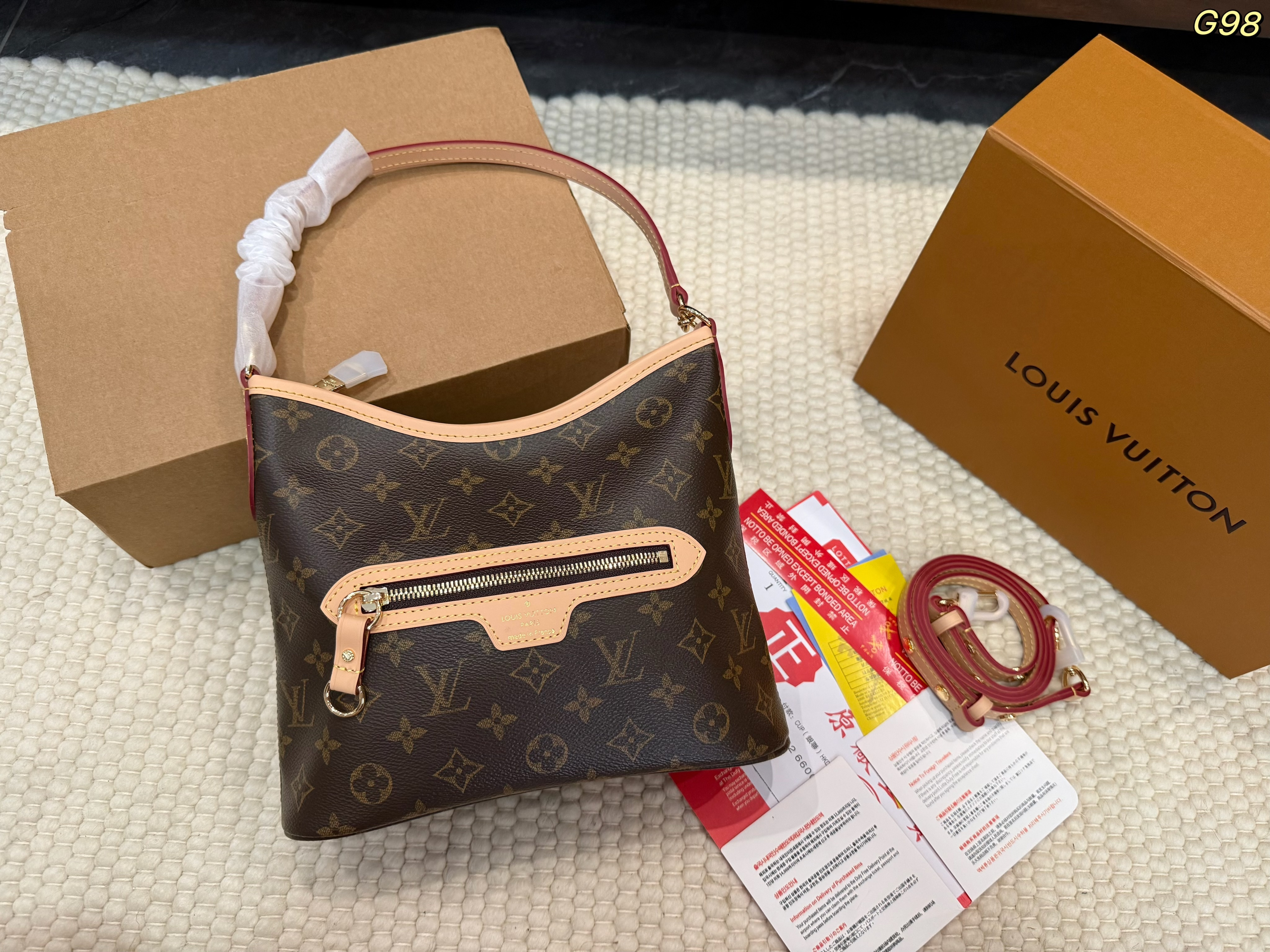 LV LINEUP shopping bag