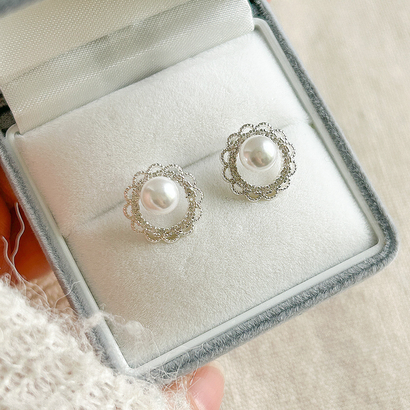 925 sterling silver lace pearl earrings for women, French vintage ins-style earrings, niche design with a high-end feel
