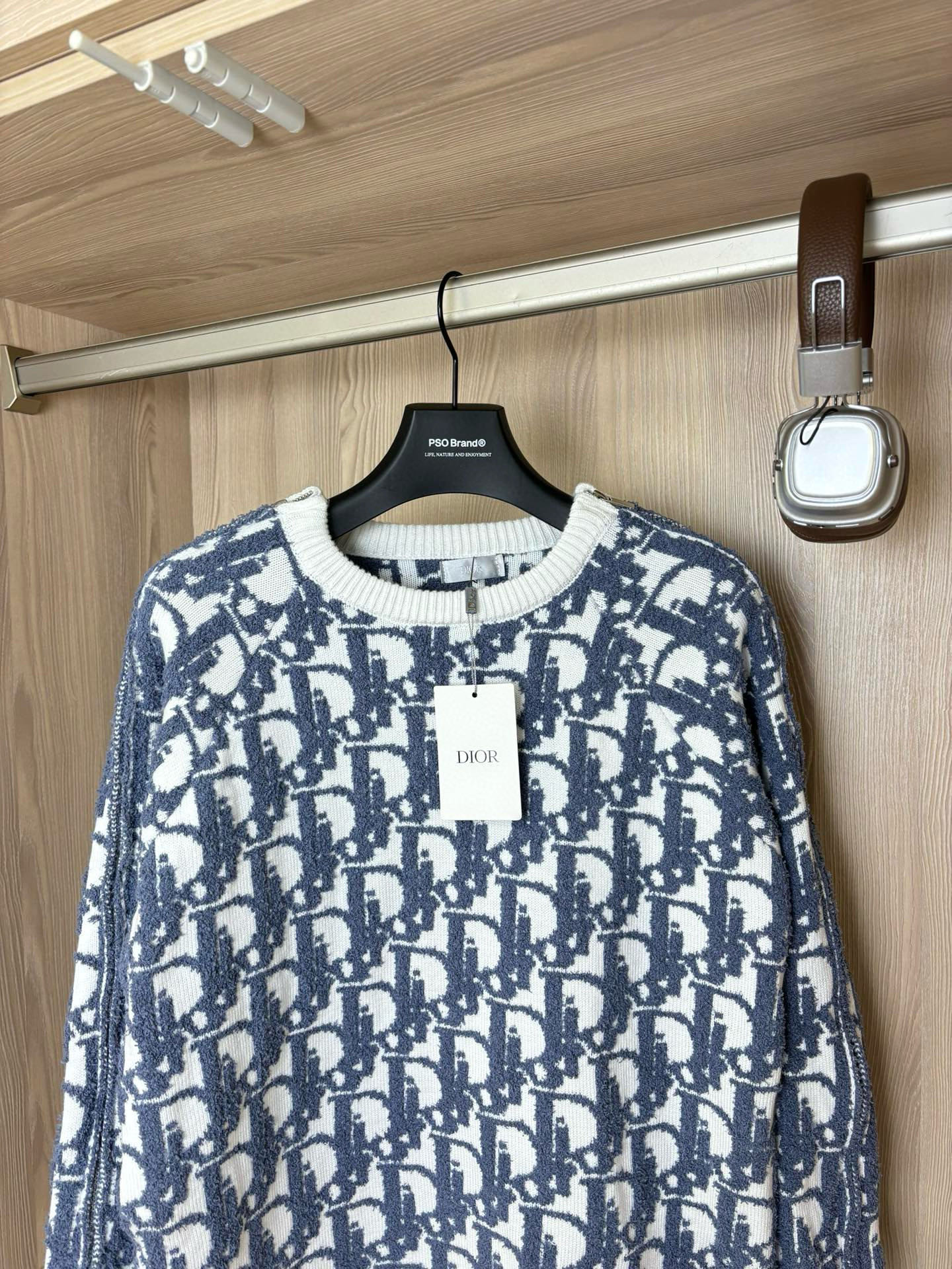 Stereo Jacquard Long Sleeve Knitted Sweater