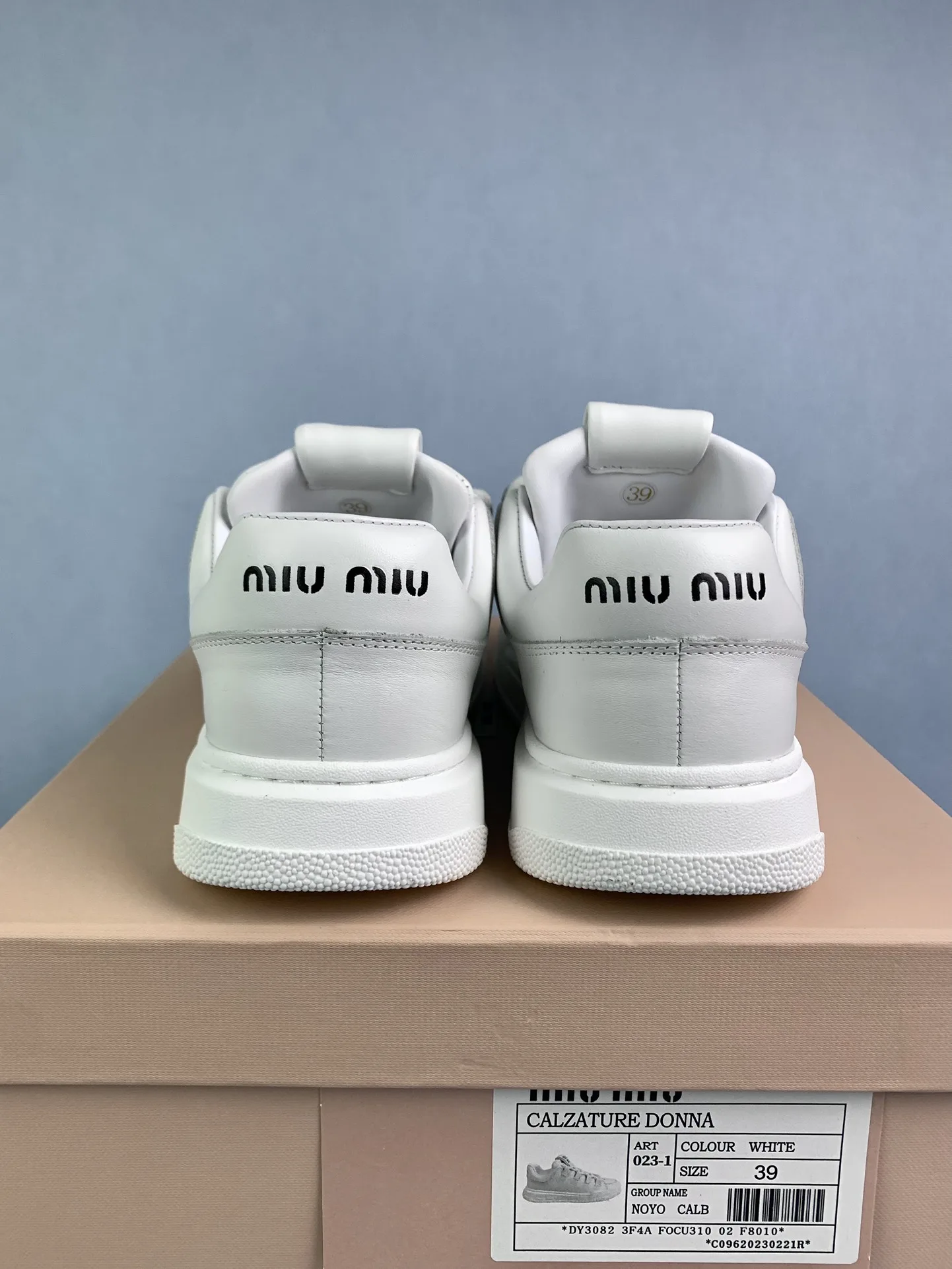 Leather sneakers product photo from LabelPicks
