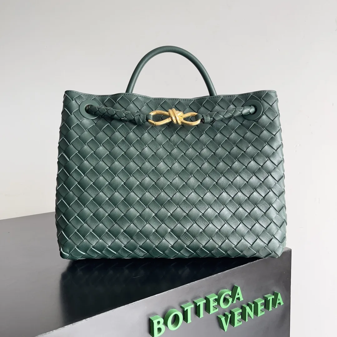 Bottega Veneta White Andiamo Intrecciato Woven Leather Top Handle Bag product photo from LabelPicks