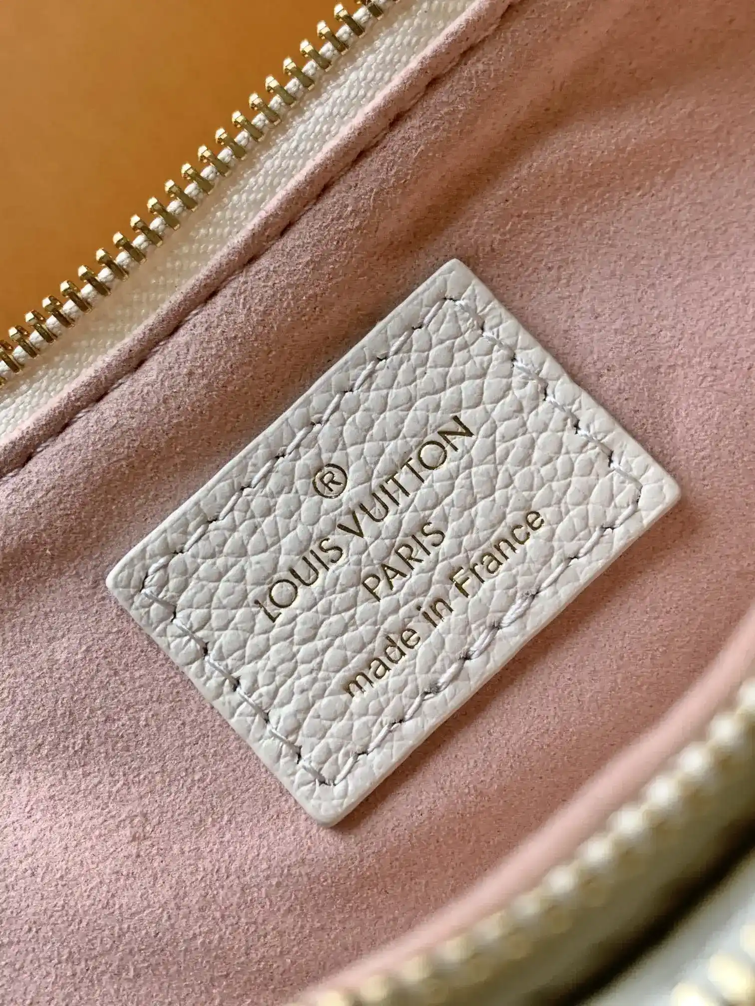 Louis Vuitton Black Pochette Calfskin Shoulder Bag product photo from LabelPicks
