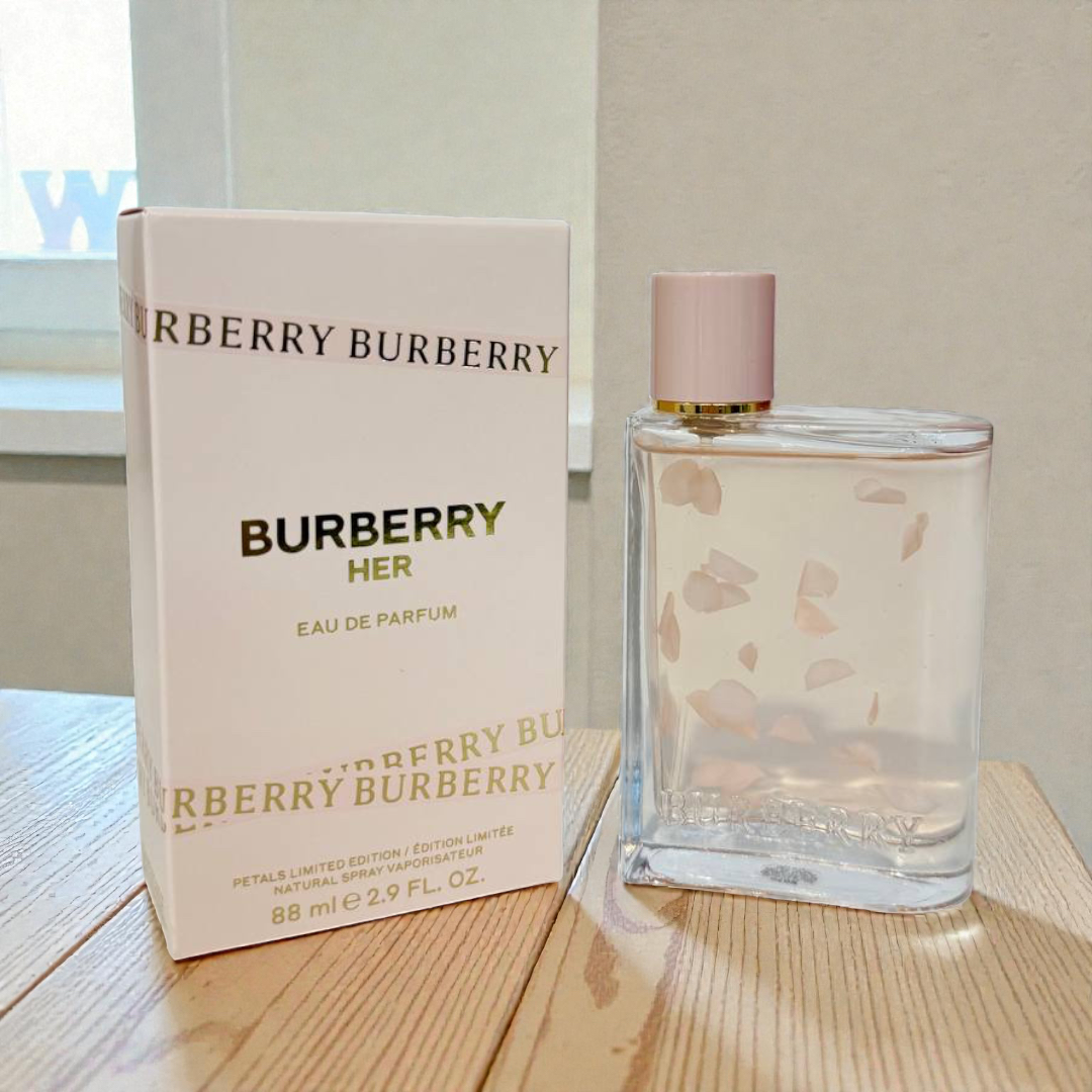 Burberry Her Petals Limited Edition Eau de Parfum – Women's Perfume