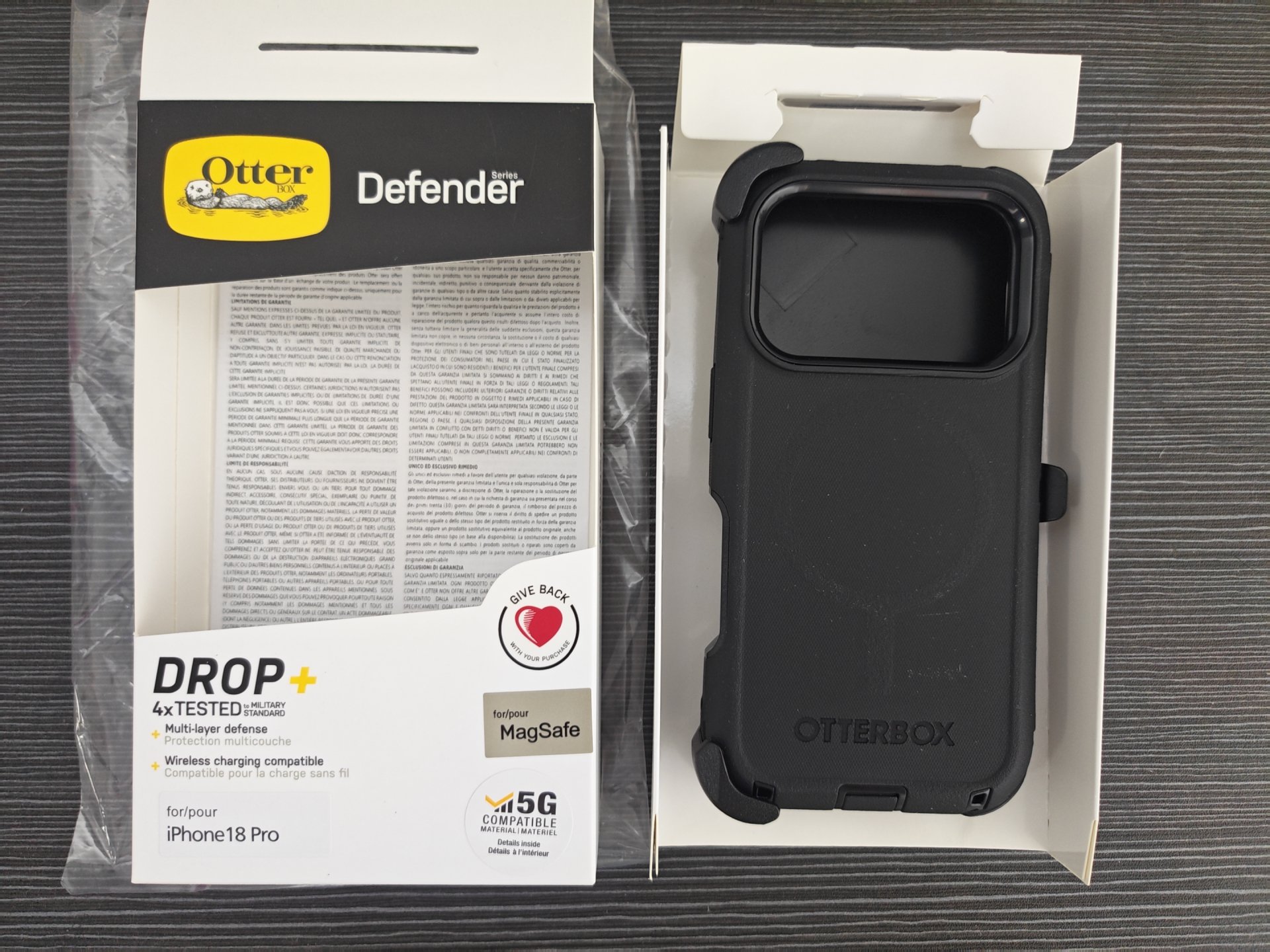 iPhone 18 Pro / 18Pro Defender Pro Otterbox Magsafe Case Brand New (0917) - GreshamTech