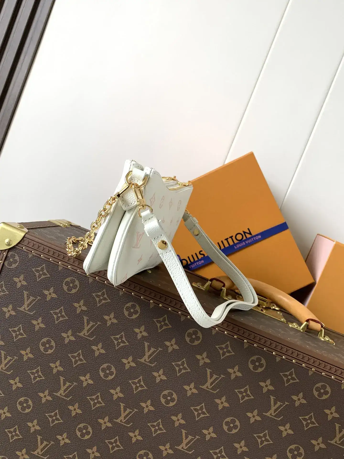 Louis Vuitton Black Pochette Calfskin Shoulder Bag product photo from LabelPicks