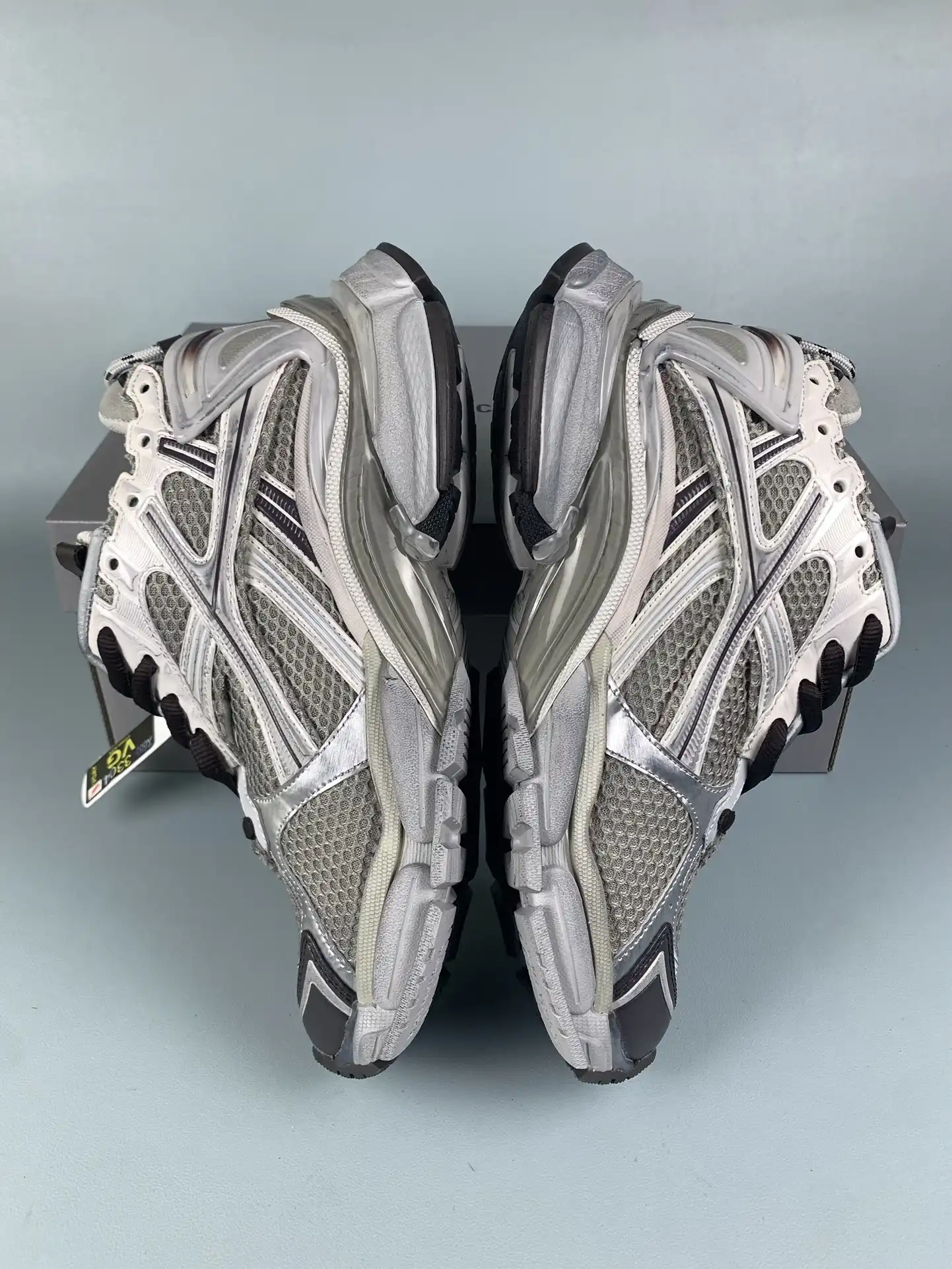 Runner Sneaker 'Dark Grey Black' product photo from LabelPicks