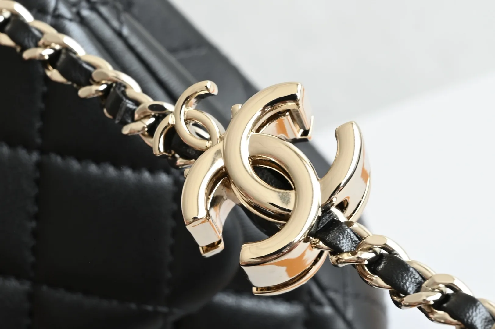 Chanel Black Lambskin Shoulder Bag product photo from LabelPicks