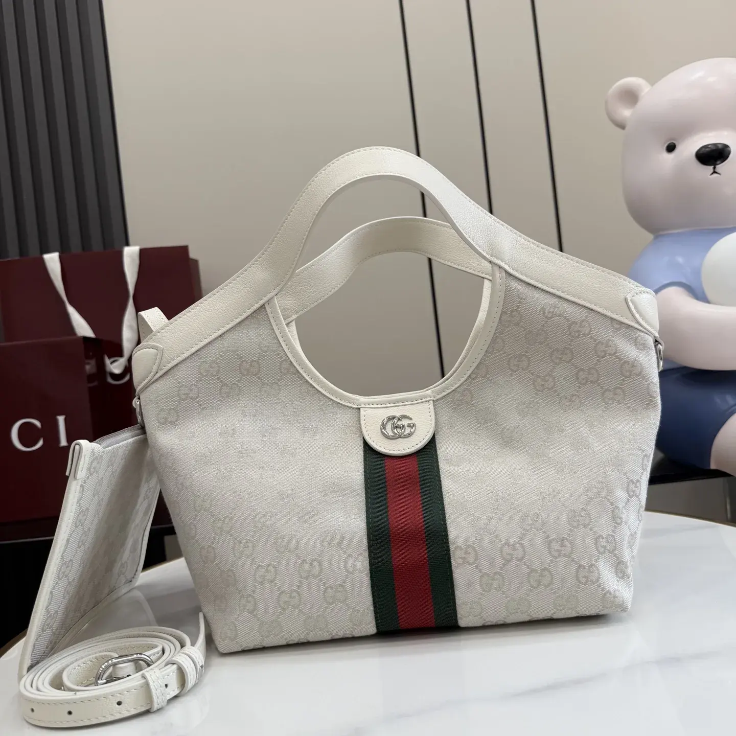 Gucci Generation White GG Supreme Canvas Tote Bag product photo from LabelPicks