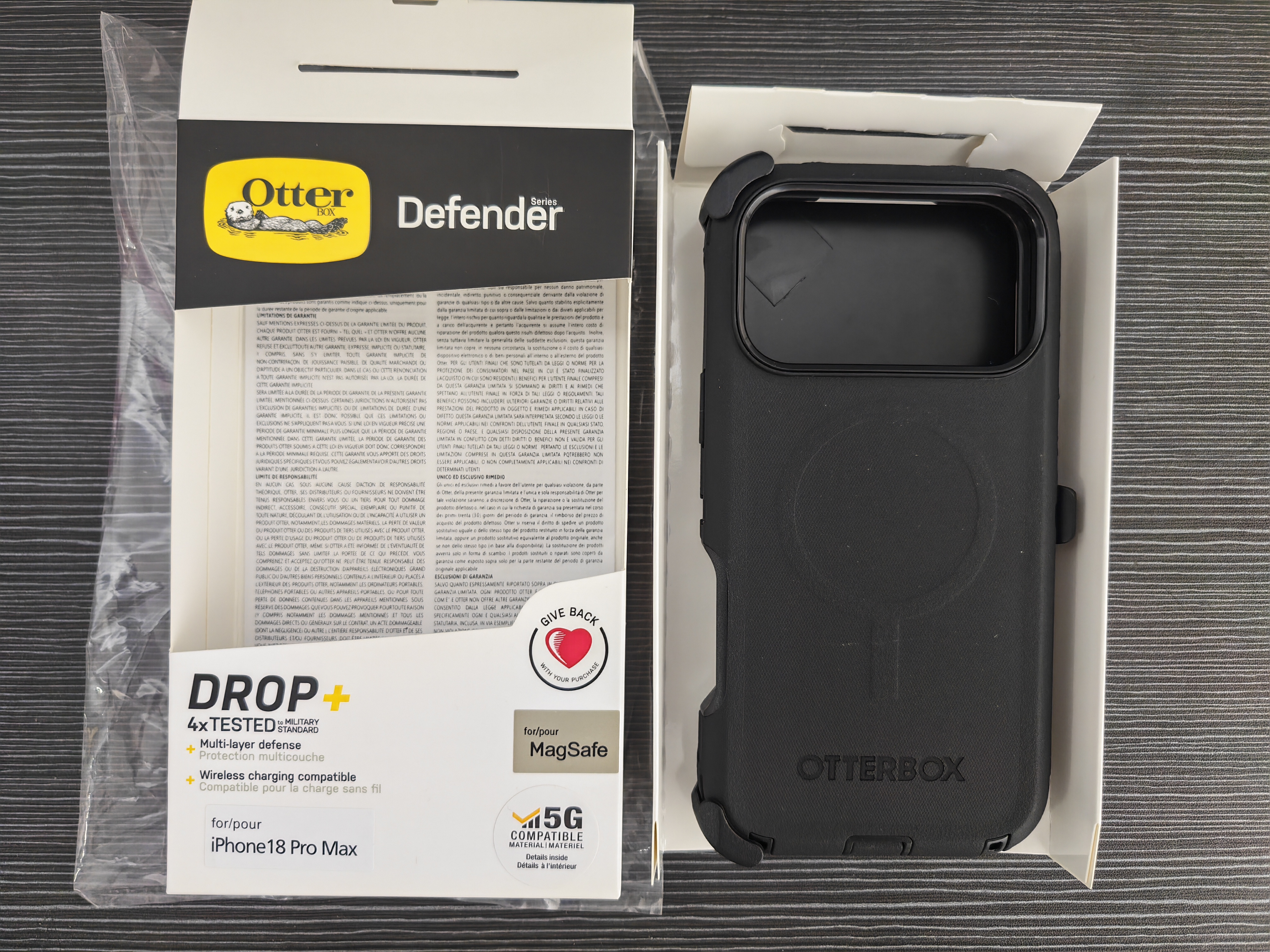 iPhone 18 Pro Max / 18Pro Max Defender Pro Otterbox Magsafe Case Brand New (0921) - GreshamTech