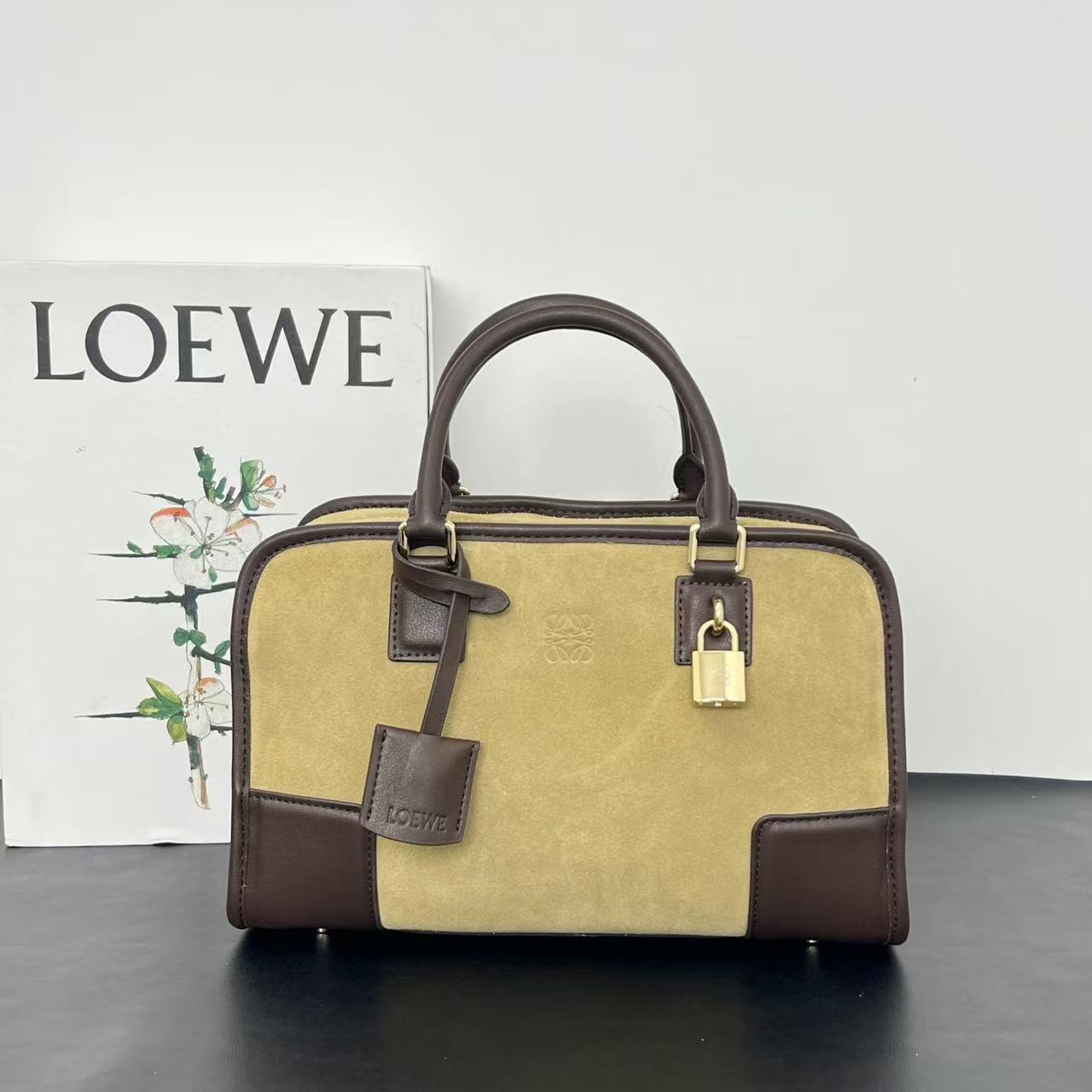 Loewe  Leather Handbag