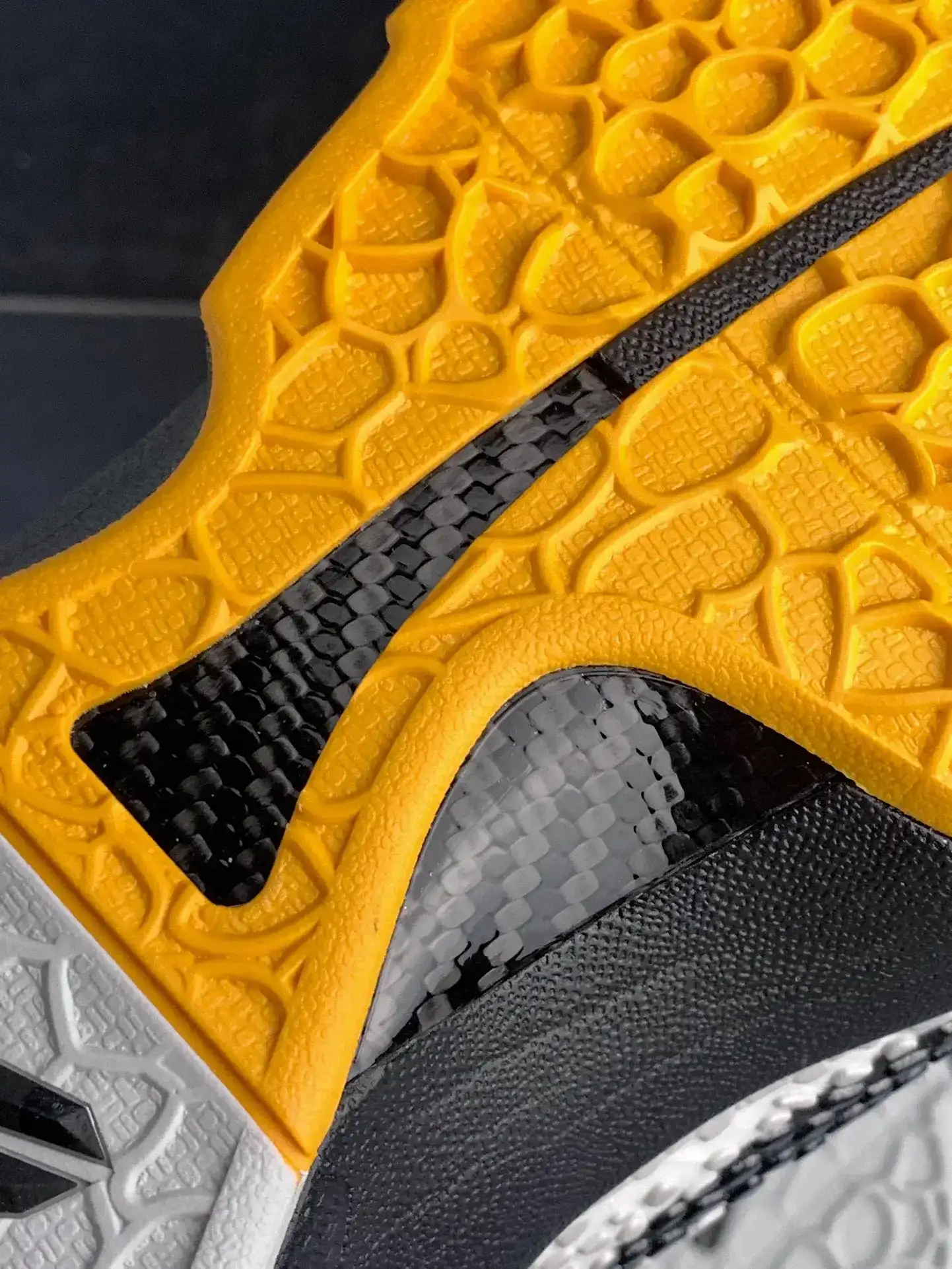 Kobe 6 Protro “White Del Sol” Basketball Shoes product photo from LabelPicks