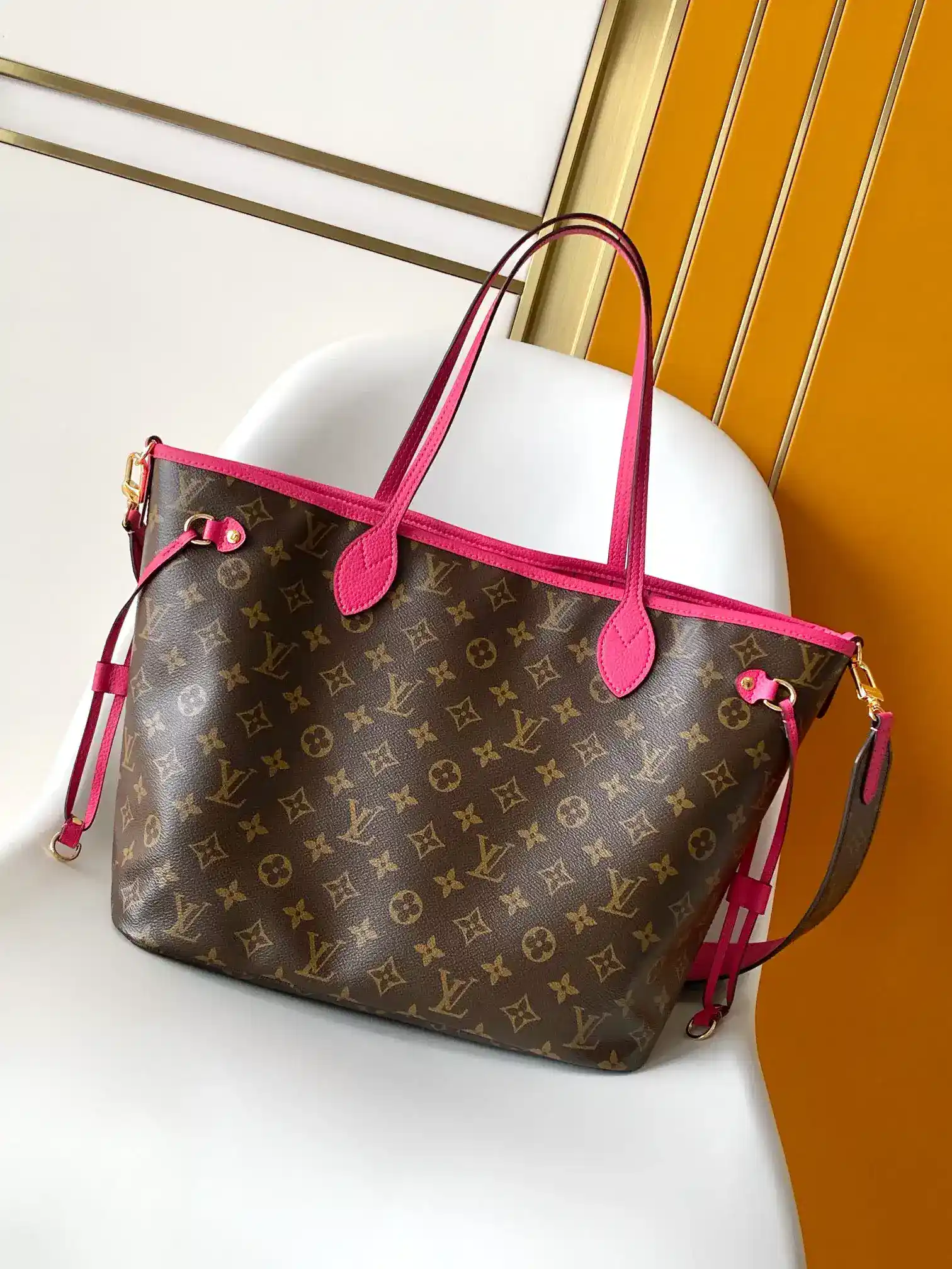 Louis Vuitton Monogram Canvas Neverfull Tote Bag product photo from LabelPicks