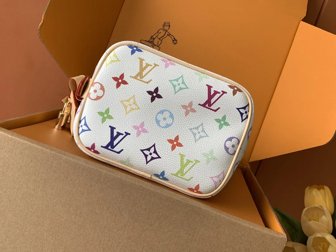 Louis Vuitton Versatile Shoulder Bag product photo from LabelPicks