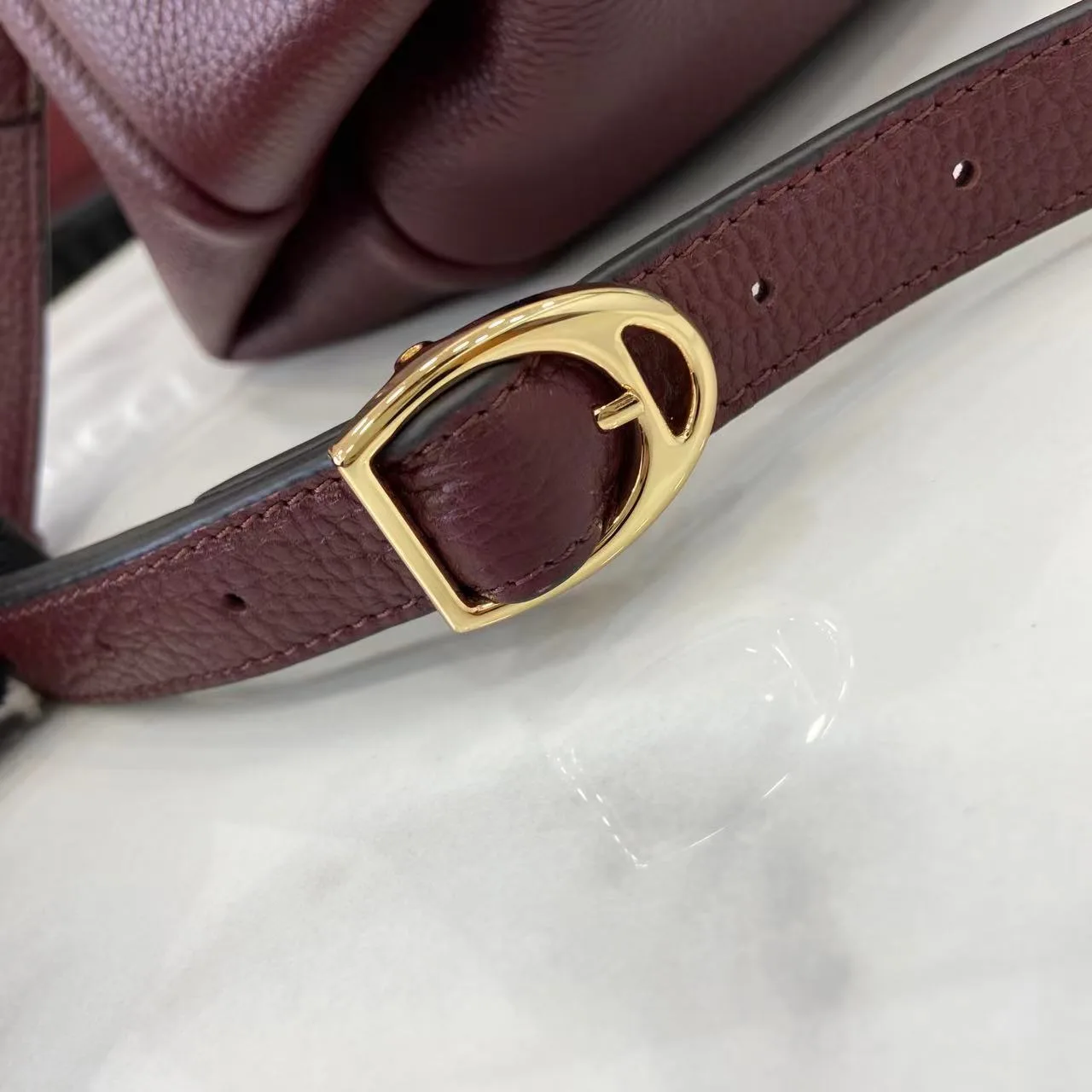 Gucci Red Grained Leather Shoulder Bag product photo from LabelPicks