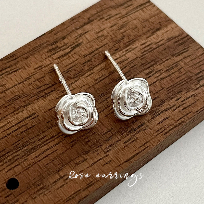 925 sterling silver 3D rose flower earrings for women, Korean style, niche, light luxury, forest style, French ins style flower earrings