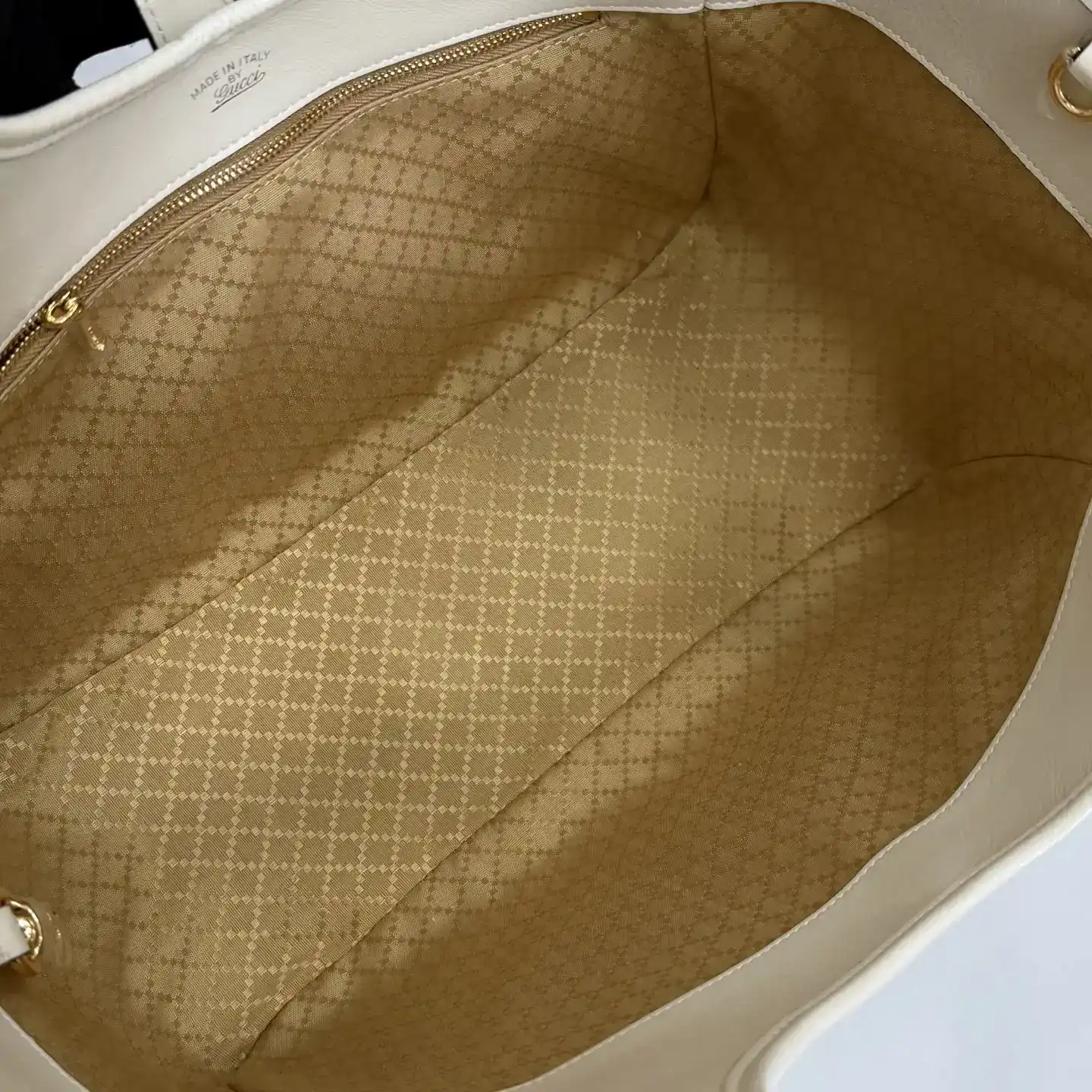 Gucci White Quilted Leather Tote Bag product photo from LabelPicks