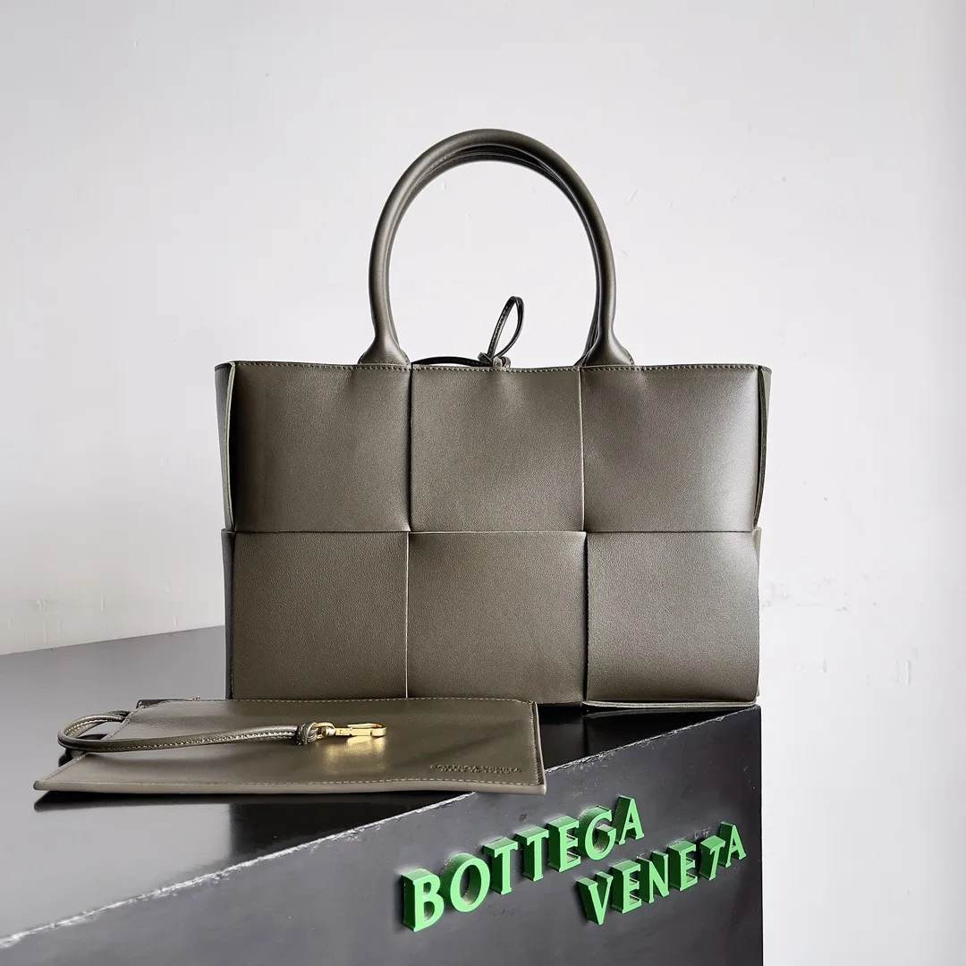 Bottega Veneta Intrecciato Woven Leather Tote Bag product photo from LabelPicks