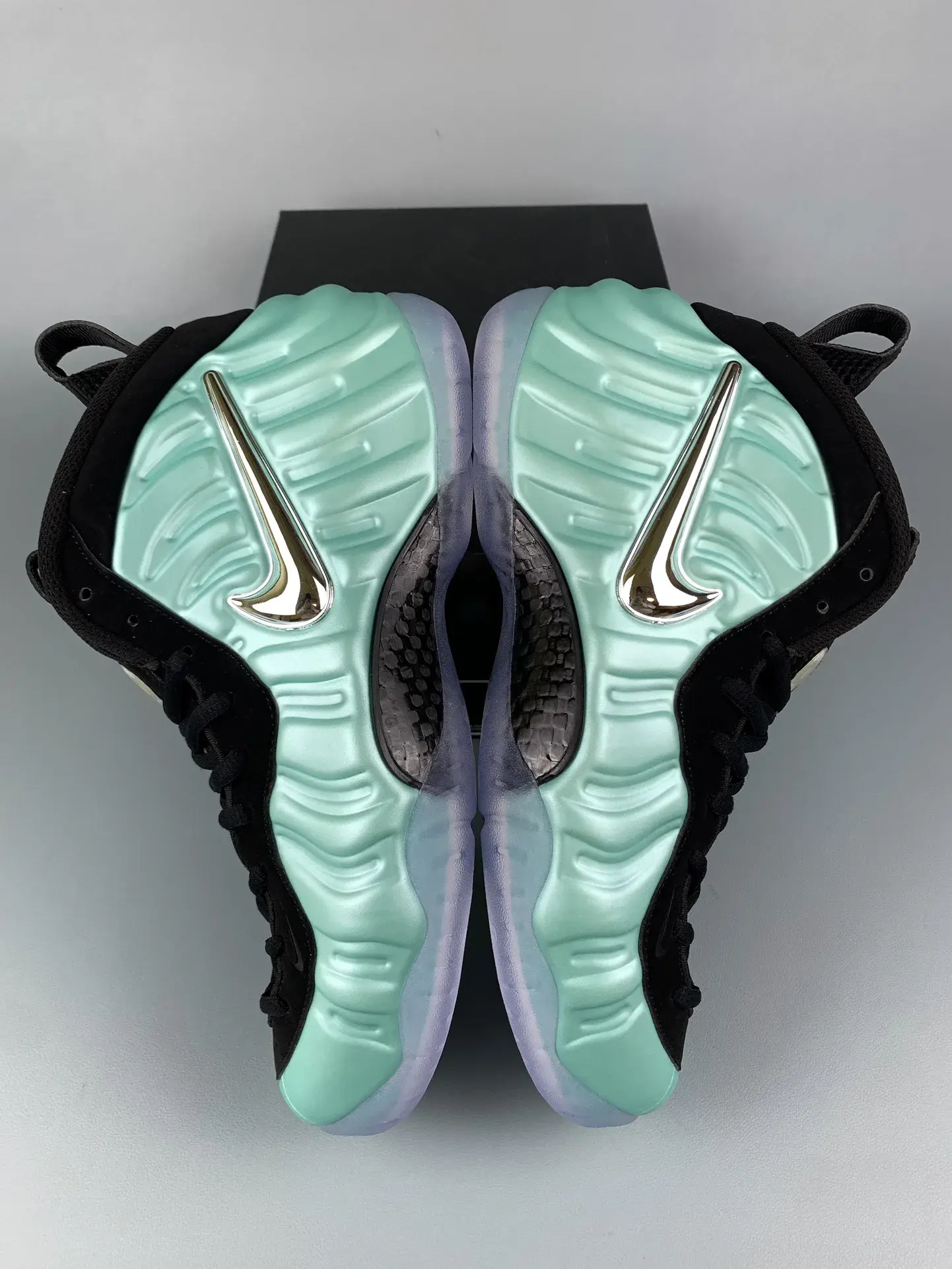 Nike Air Foamposite Pro 'Island Green' Shoes product photo from LabelPicks