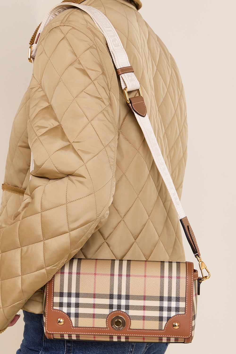 BURBERRY תיק קרוסבודי