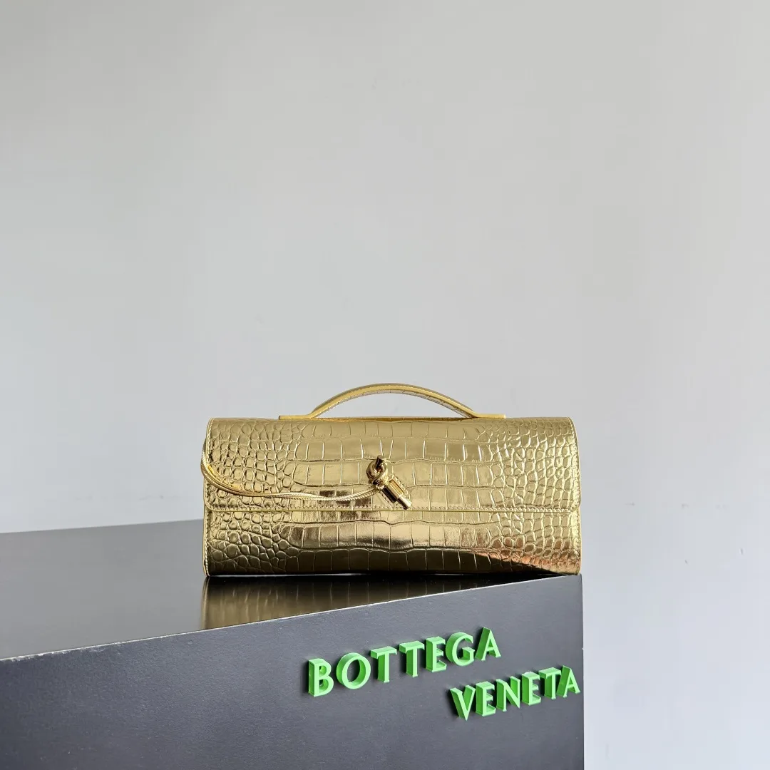 Bottega Veneta Andiamo Clutch product photo from LabelPicks