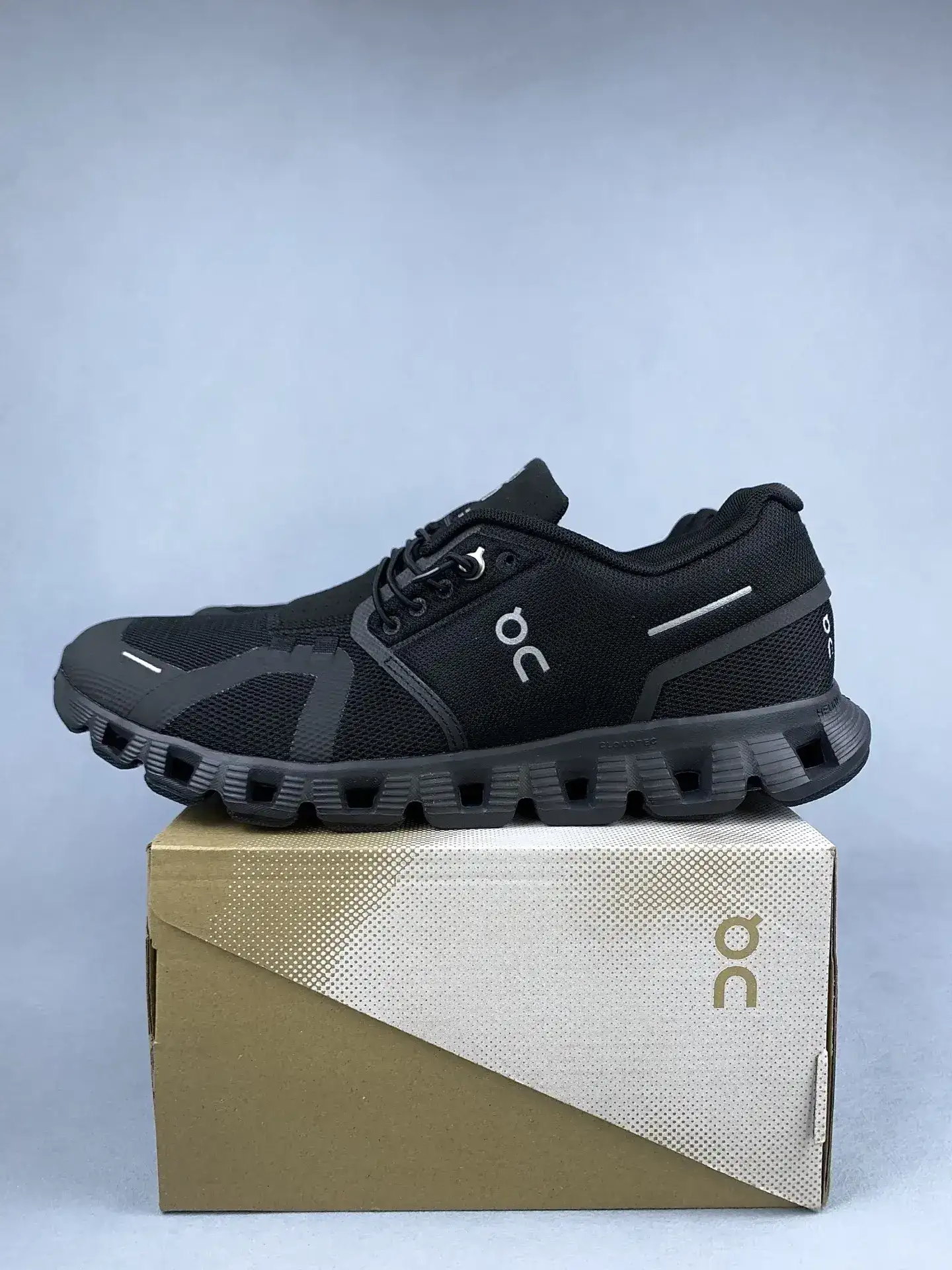 On Cloud 6 Shoes product photo from LabelPicks